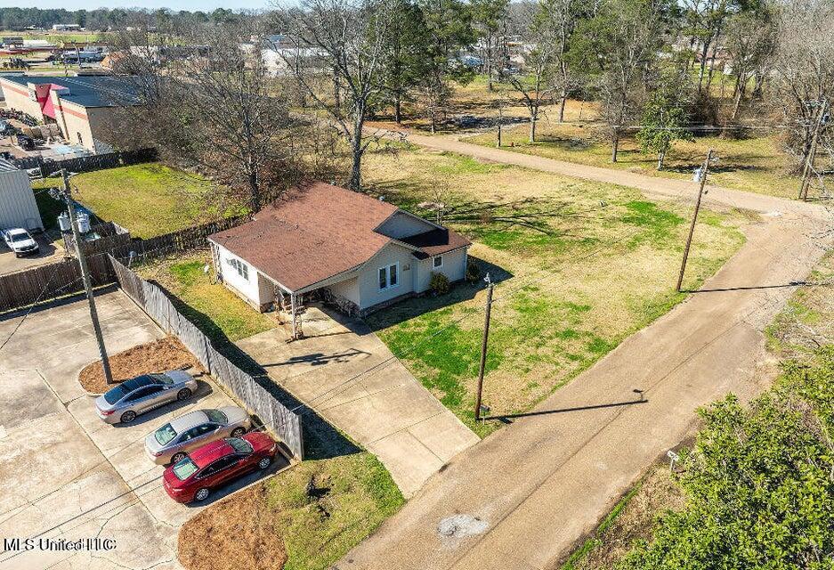 139 Gray Lane Property Photo 4