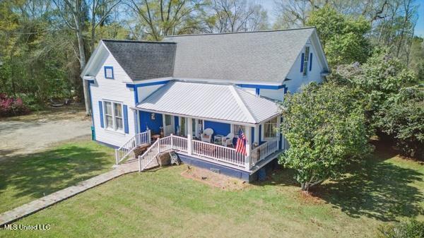 1002 S Maxwell Street Property Photo 1