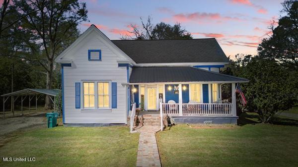 1002 S Maxwell Street Property Photo 11