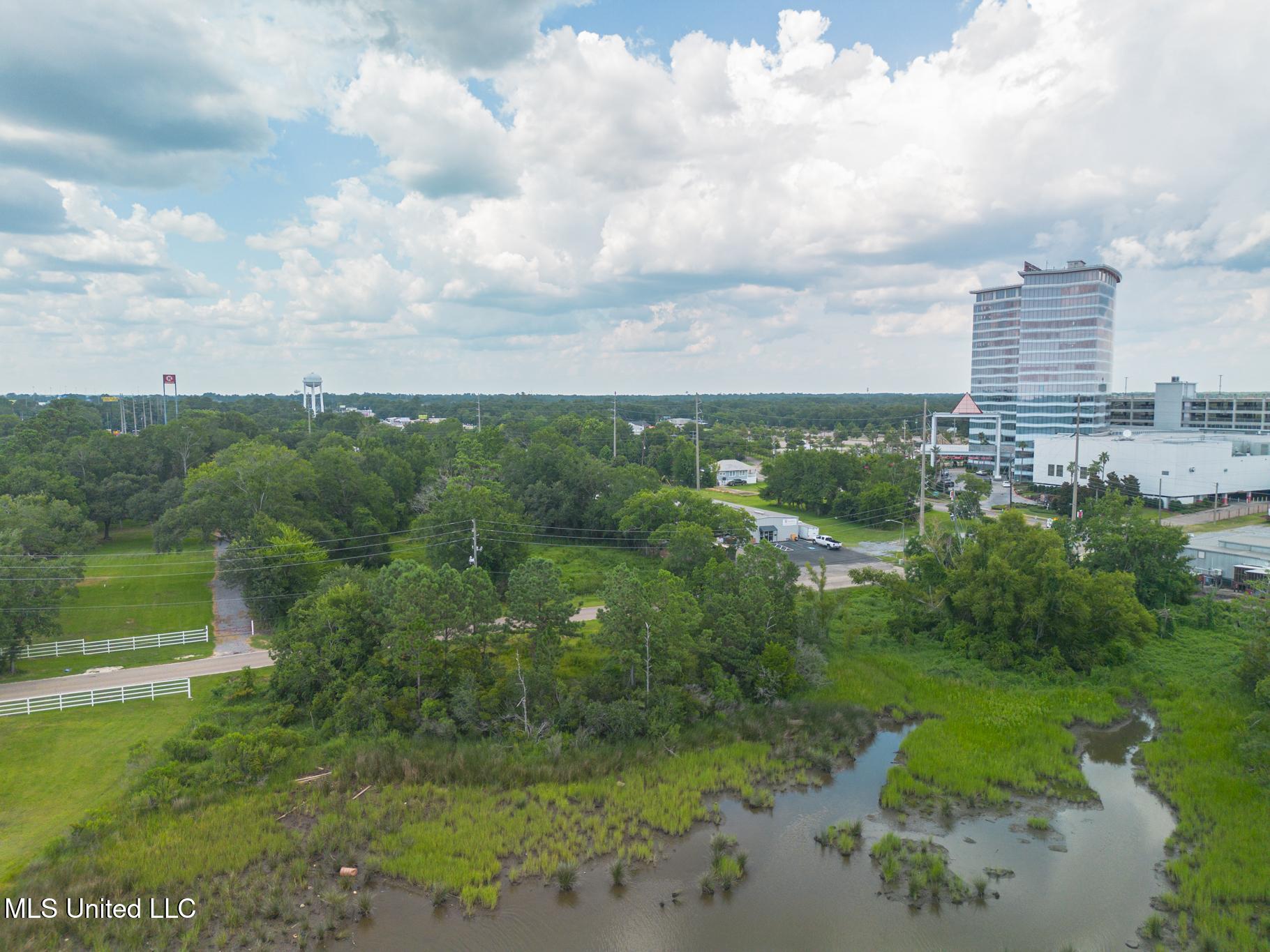 117 Bay Shore Drive Property Photo 12