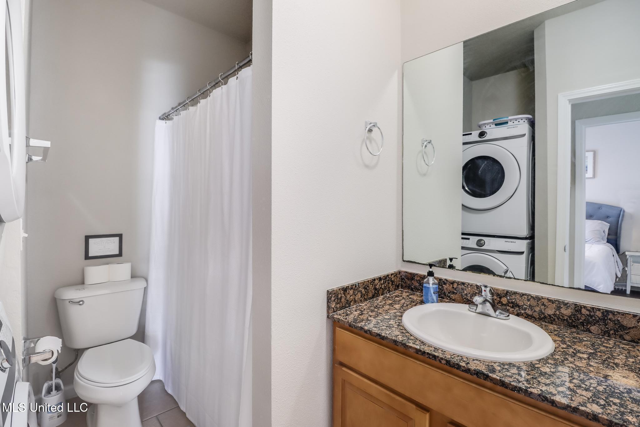 1131 Century Oaks Drive Property Photo 10