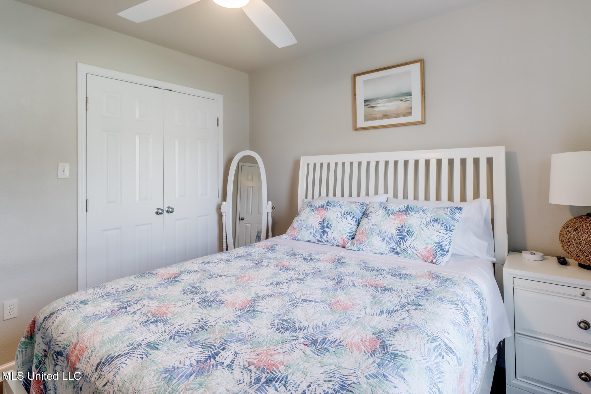 1131 Century Oaks Drive Property Photo 15