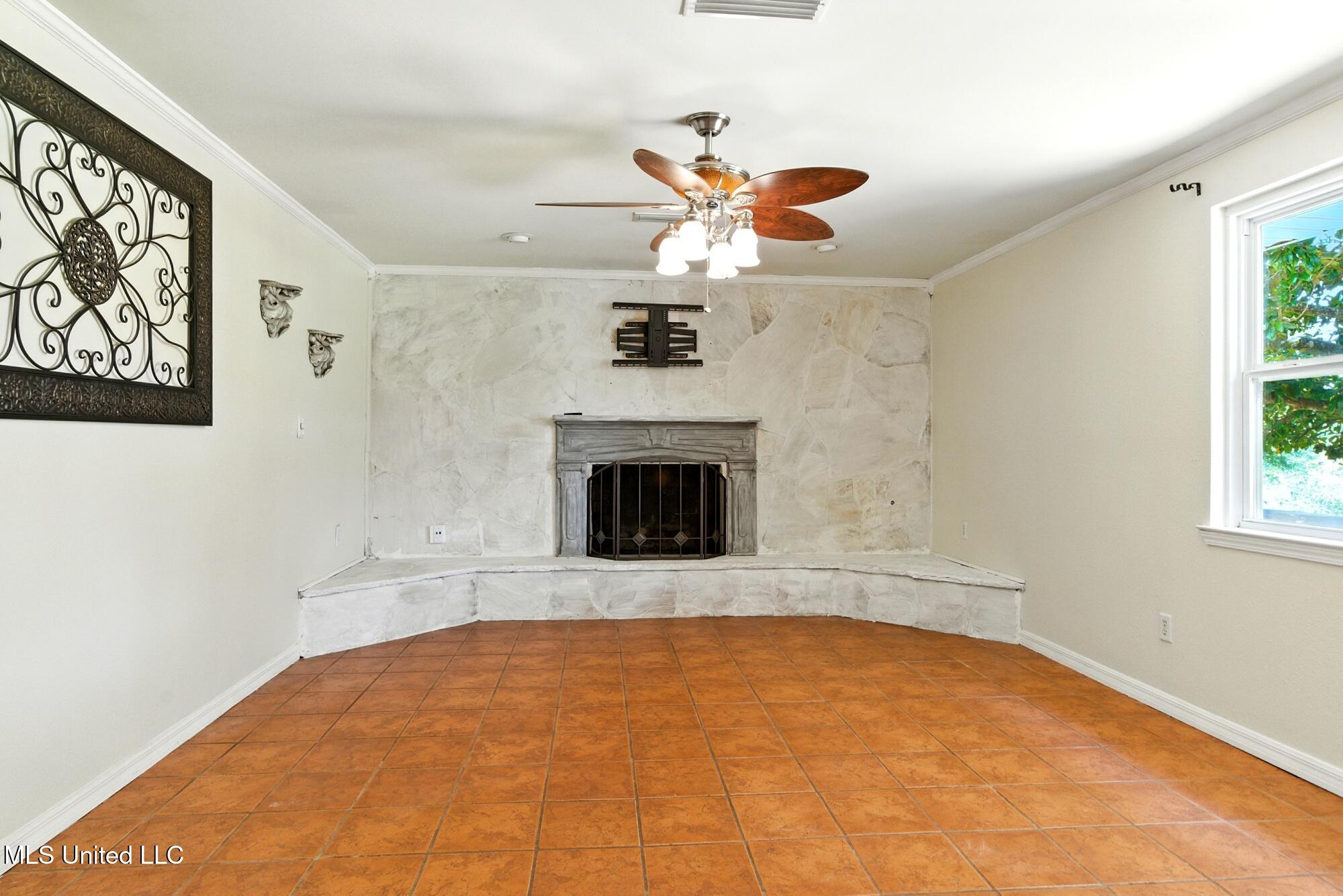 1526 Oldfield Drive Property Photo 9