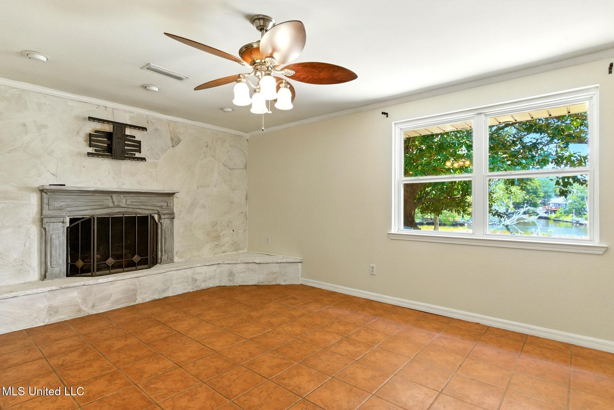 1526 Oldfield Drive Property Photo 10