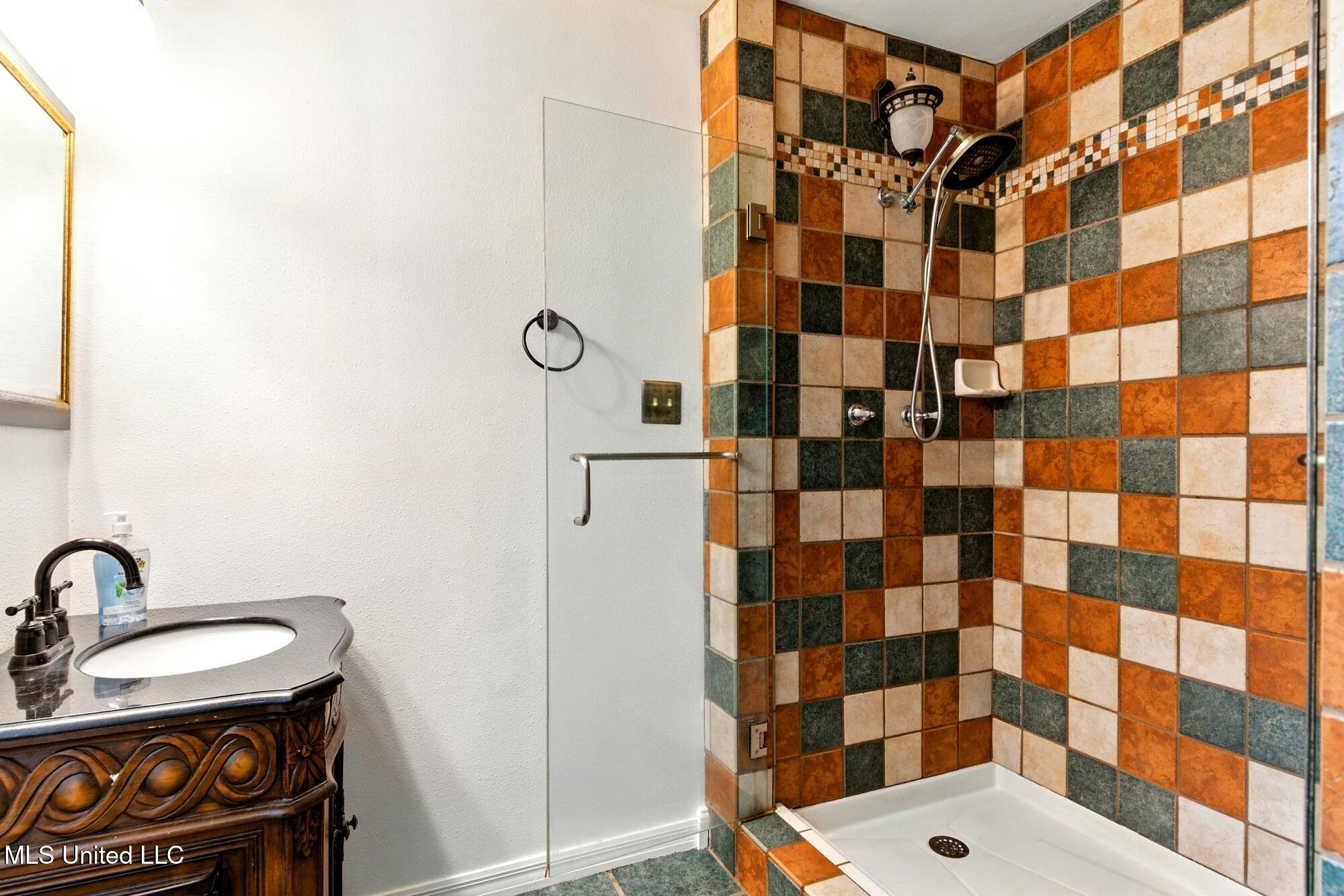 1526 Oldfield Drive Property Photo 20