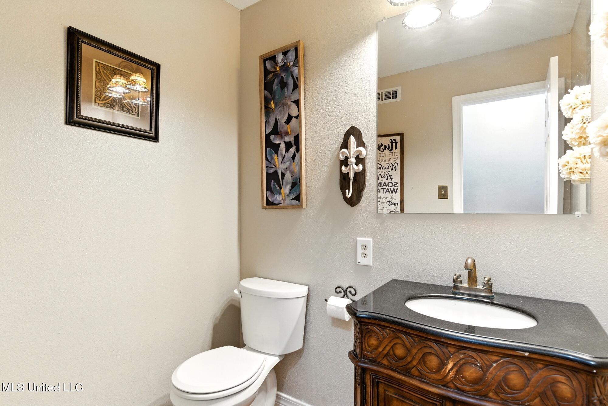 1526 Oldfield Drive Property Photo 23