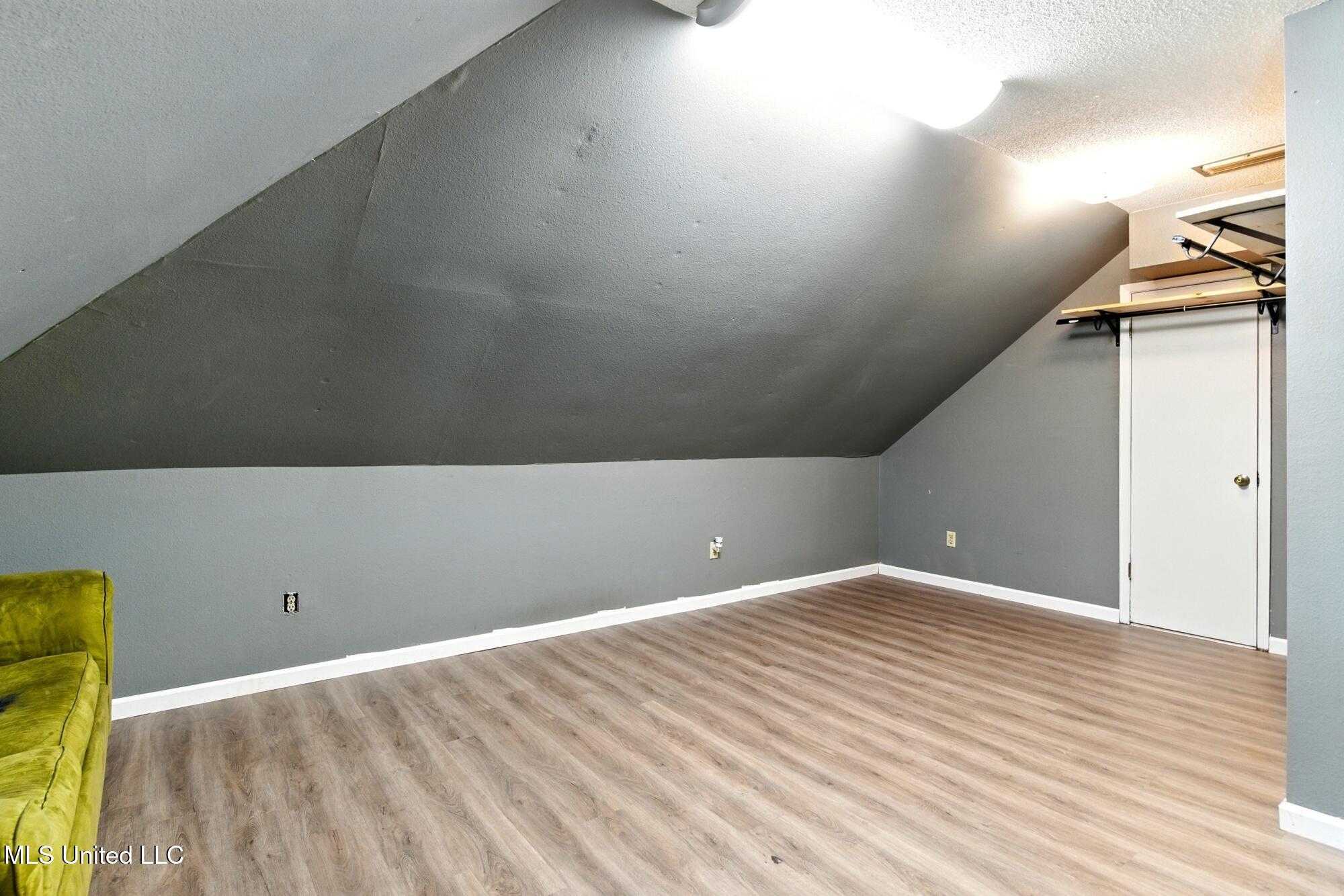1526 Oldfield Drive Property Photo 26