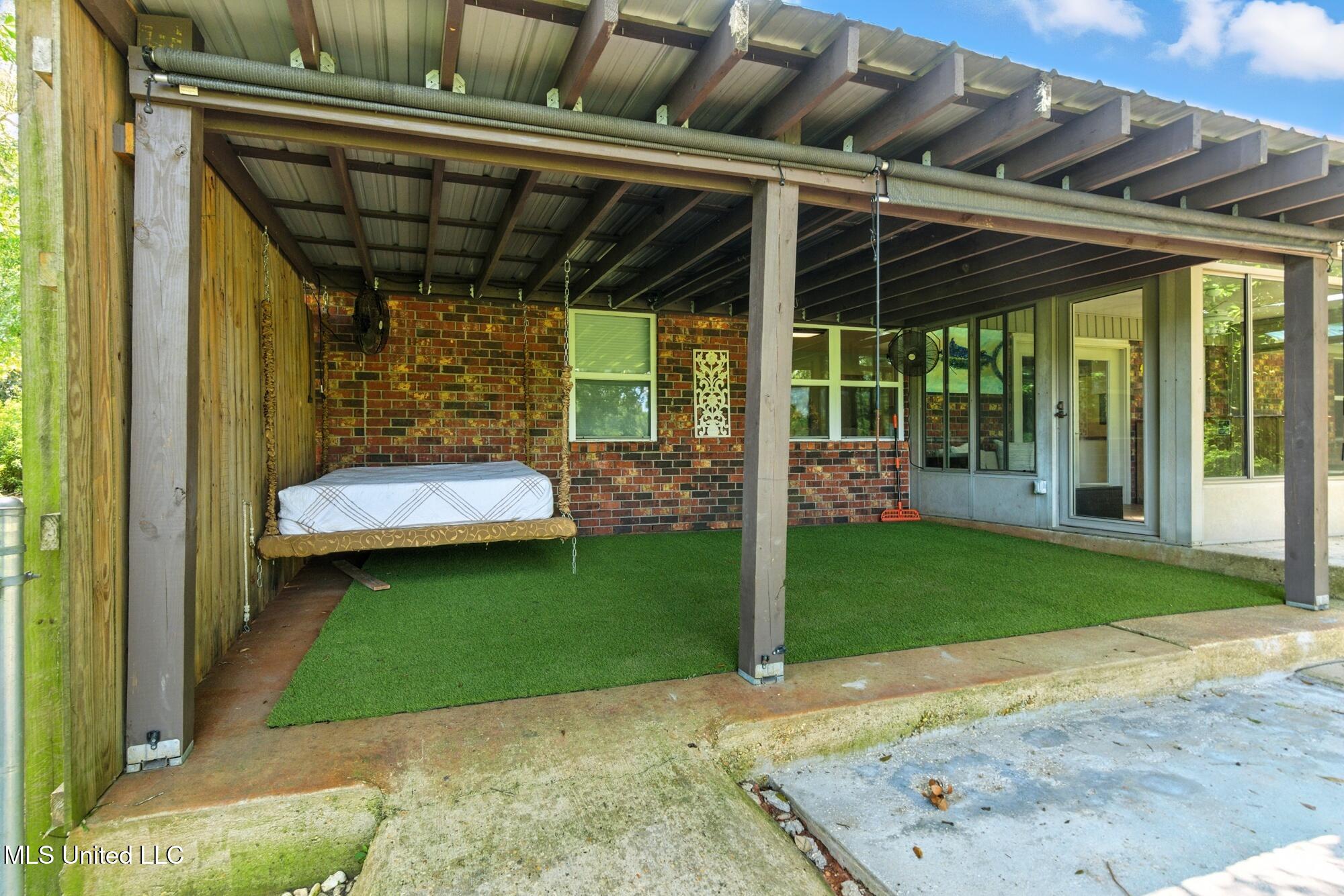 1526 Oldfield Drive Property Photo 33