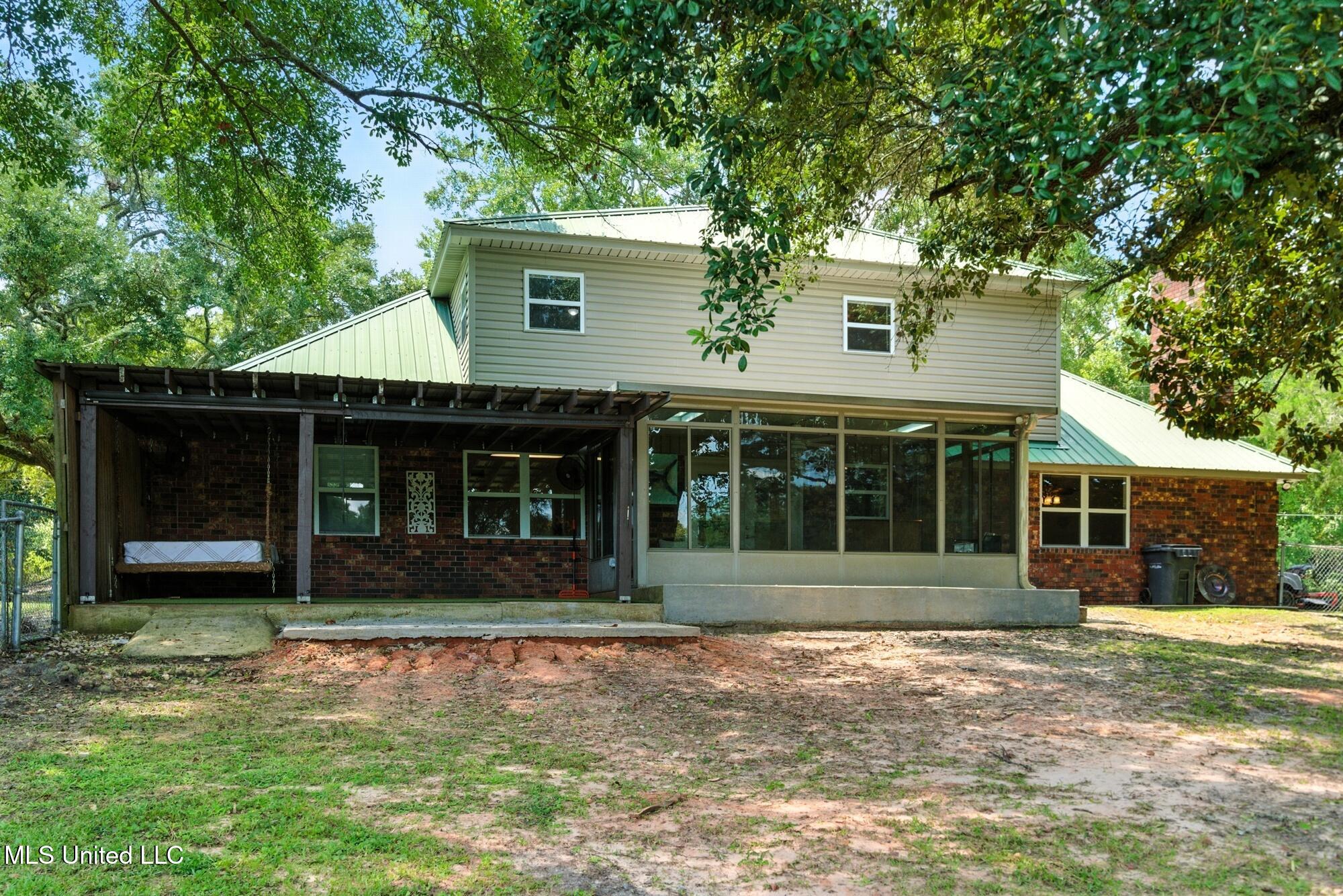 1526 Oldfield Drive Property Photo 35