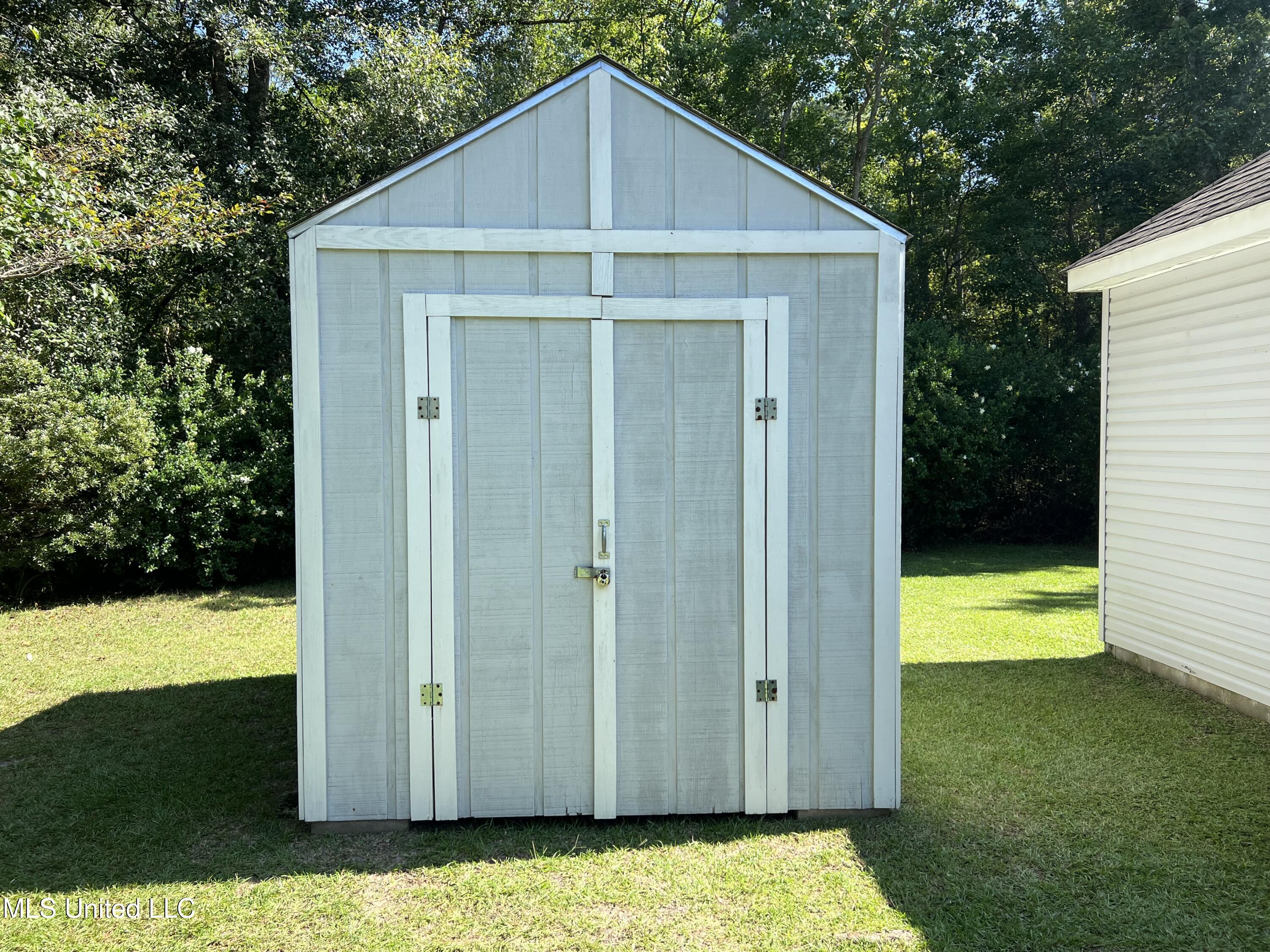 7054 W Perry Street Property Photo 24