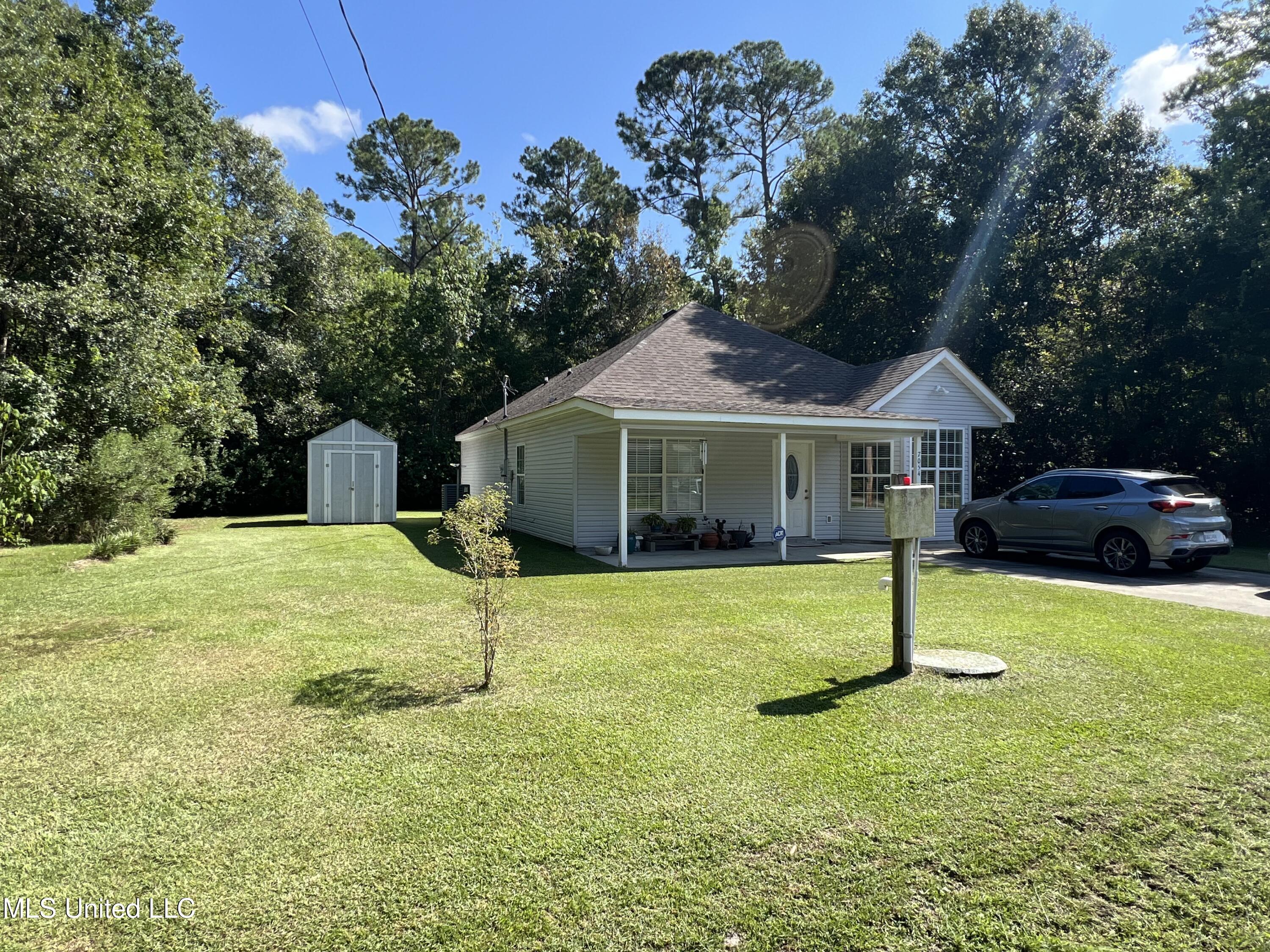 7054 W Perry Street Property Photo 29