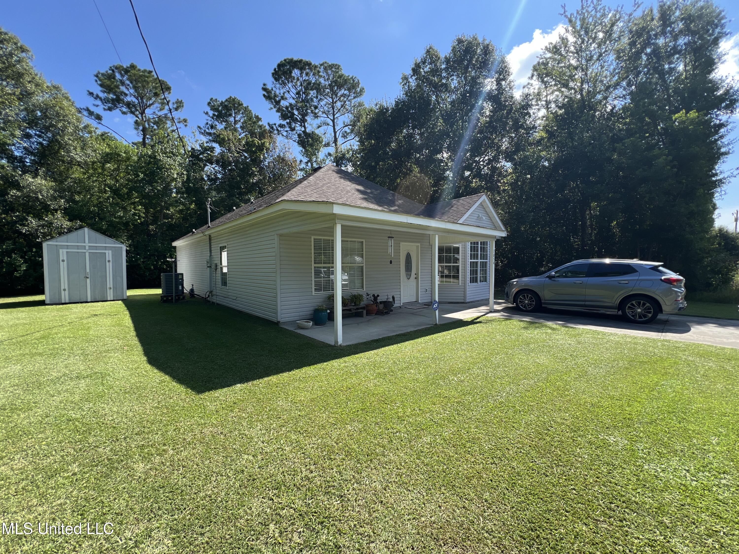 7054 W Perry Street Property Photo 31