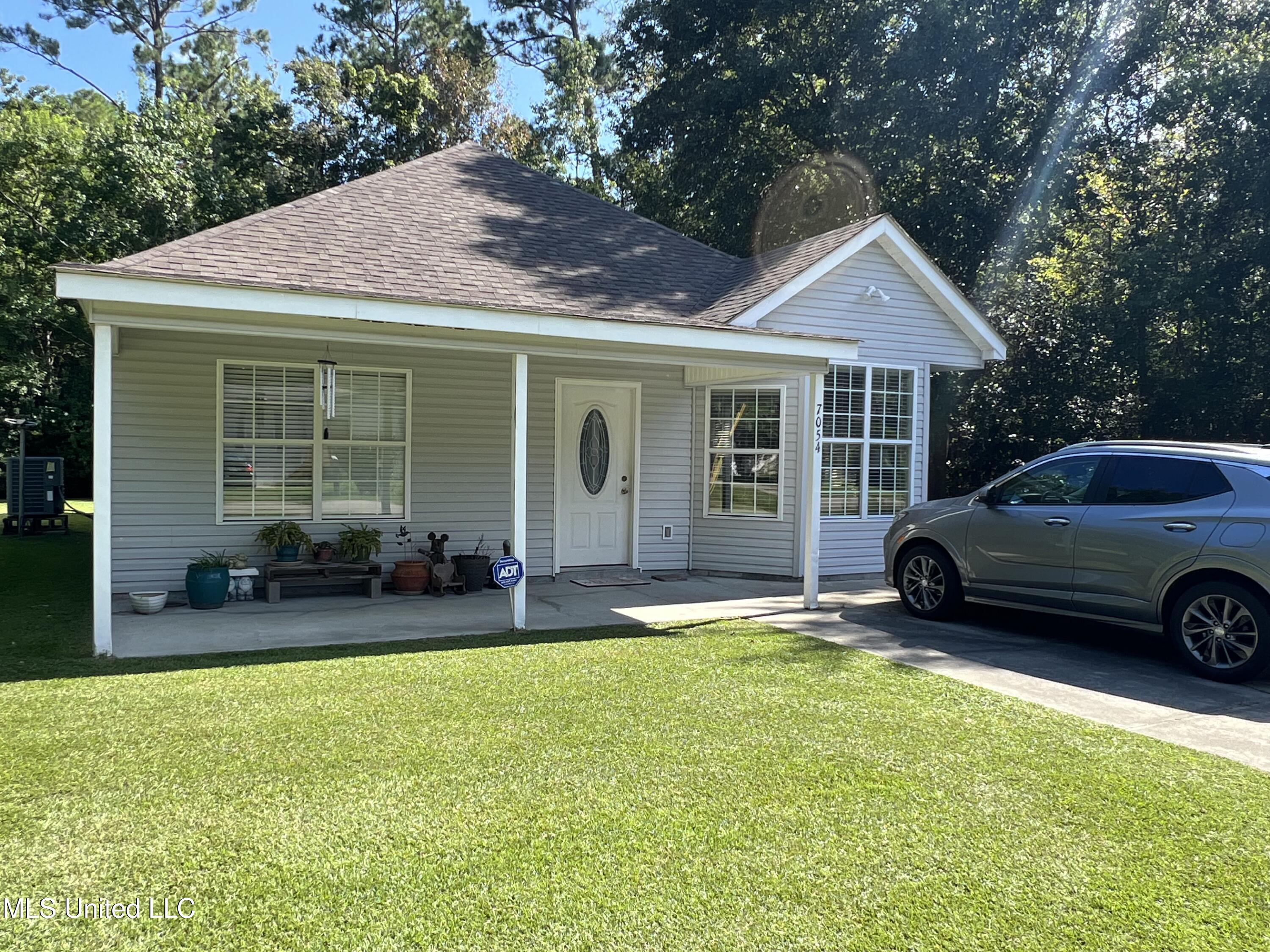 7054 W Perry Street Property Photo 34