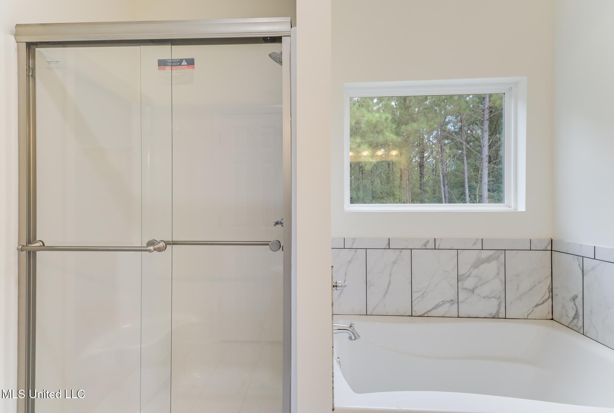 22052 Pine Haven Property Photo 10