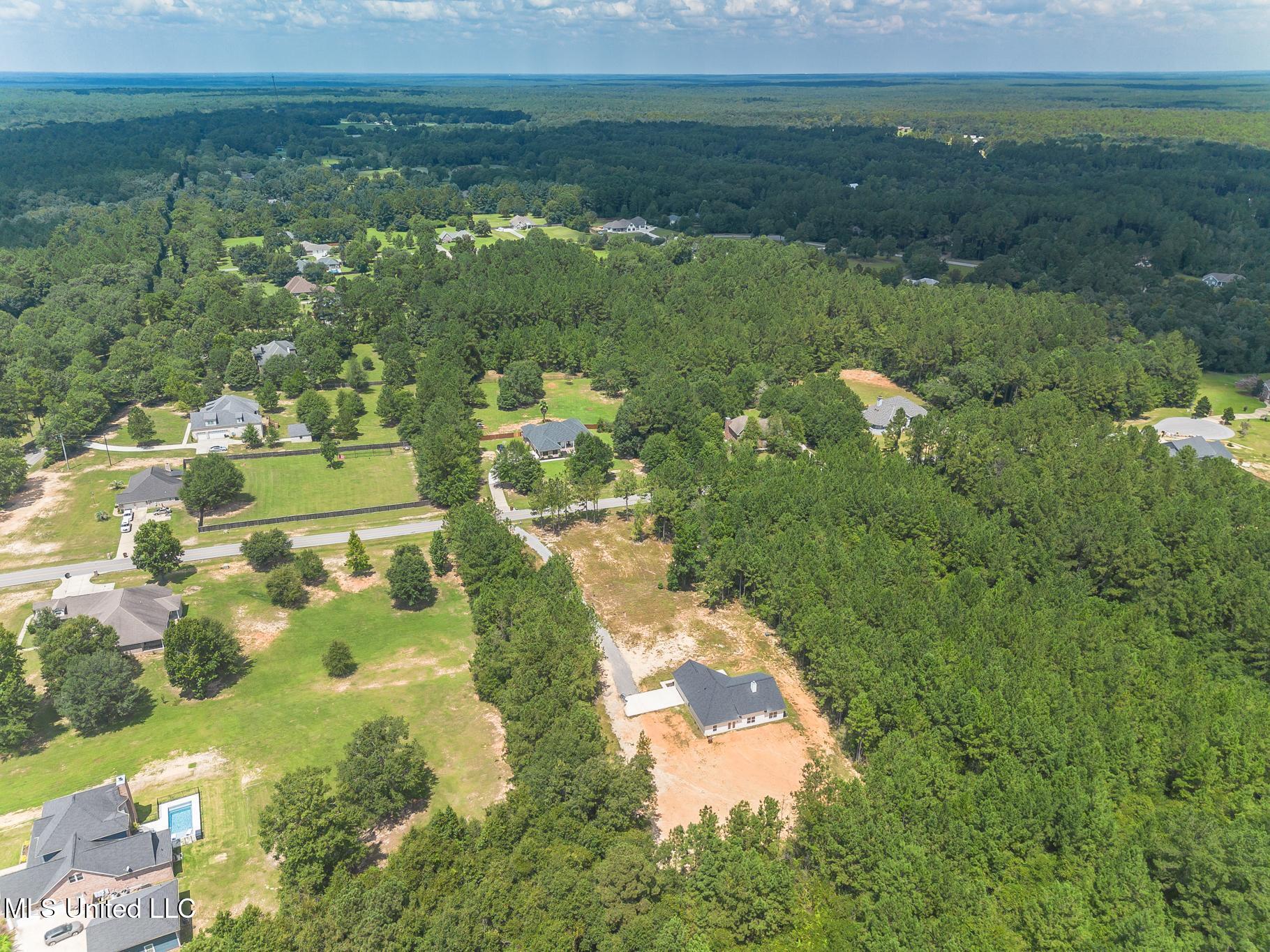 22052 Pine Haven Property Photo 18