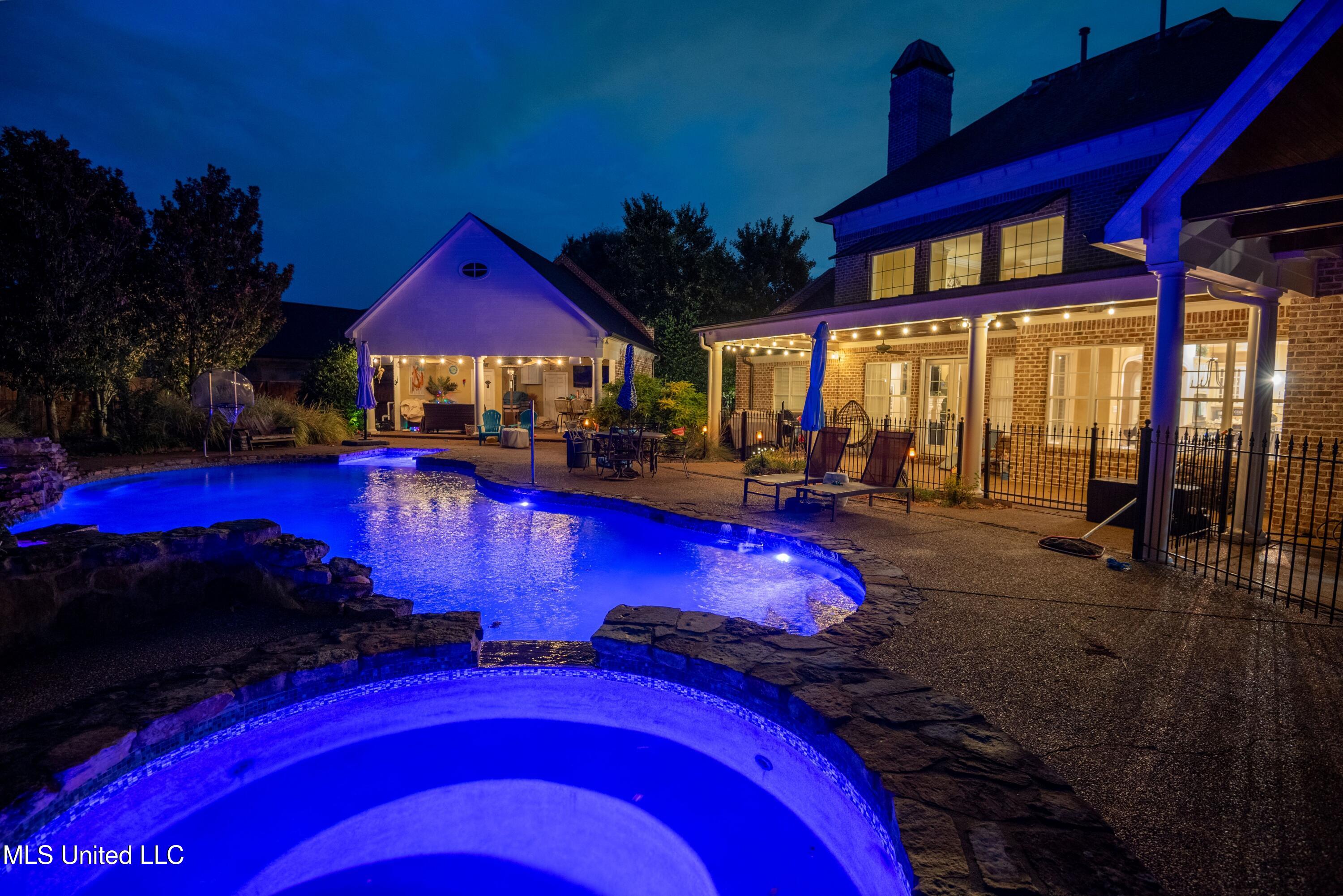 2843 Manning Circle S Property Photo 2