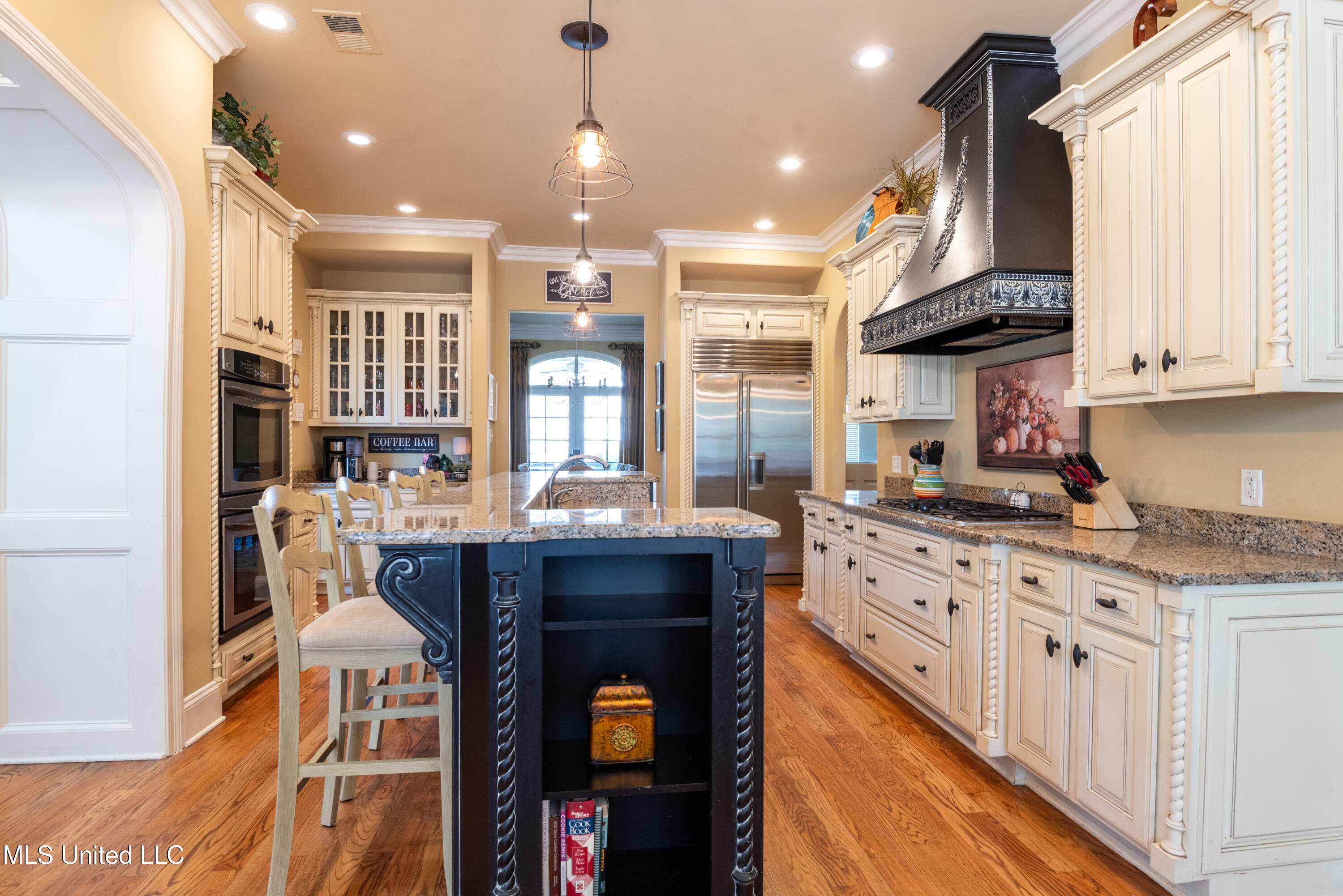 2843 Manning Circle S Property Photo 17