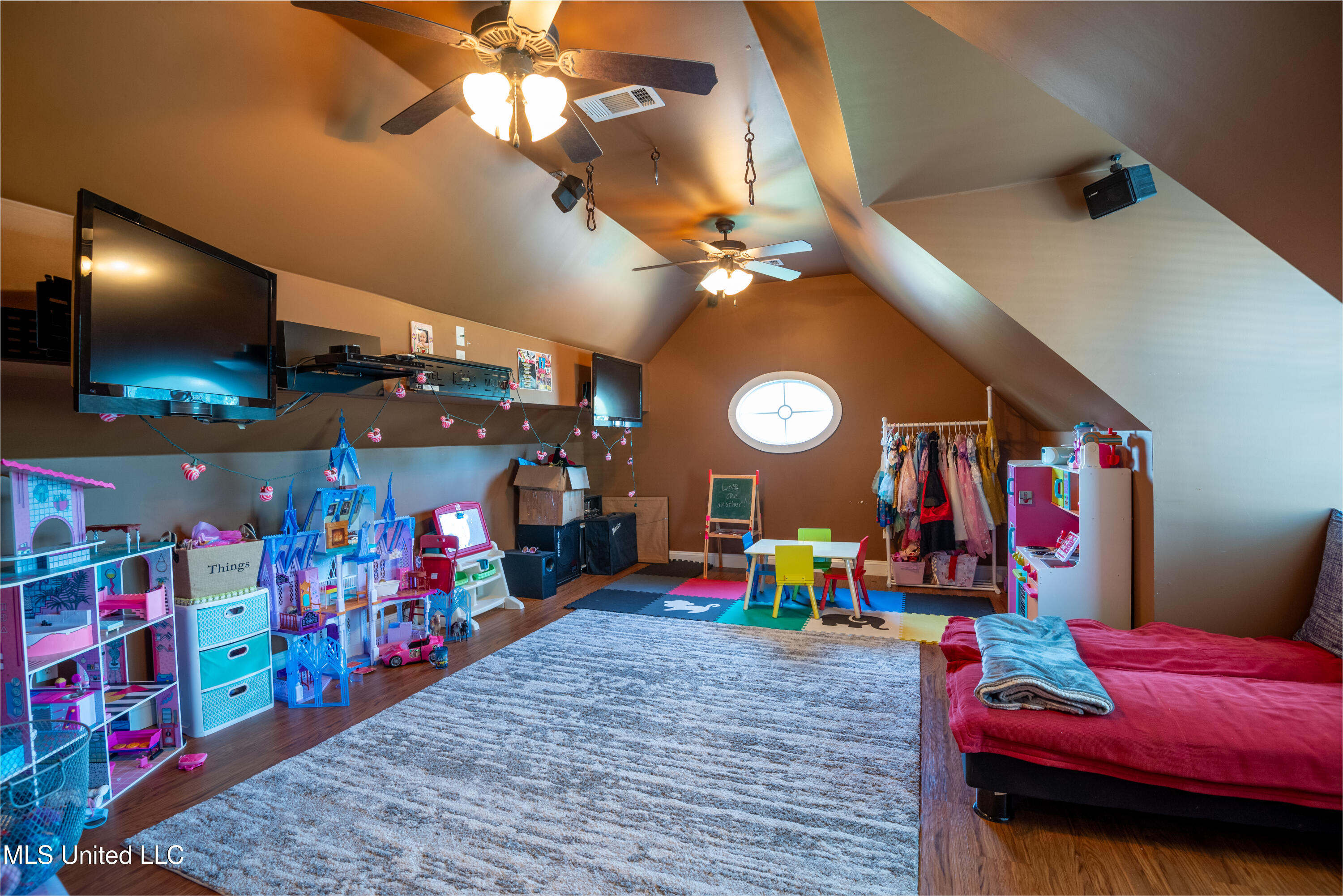 2843 Manning Circle S Property Photo 41