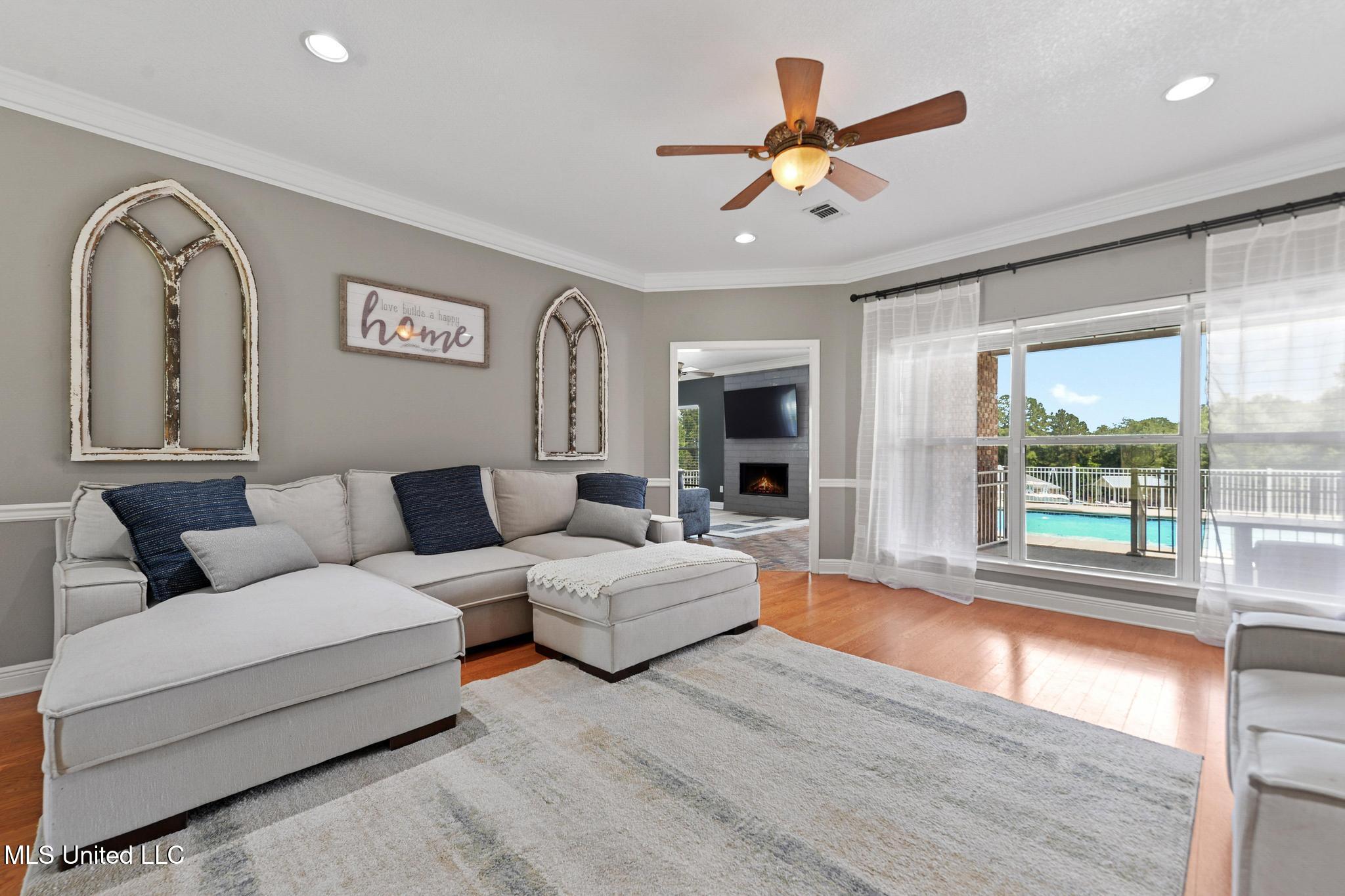 22140 Red Fox Run Property Photo 5