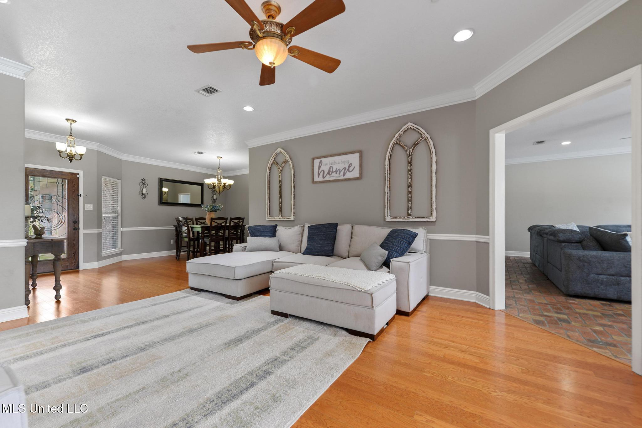 22140 Red Fox Run Property Photo 6