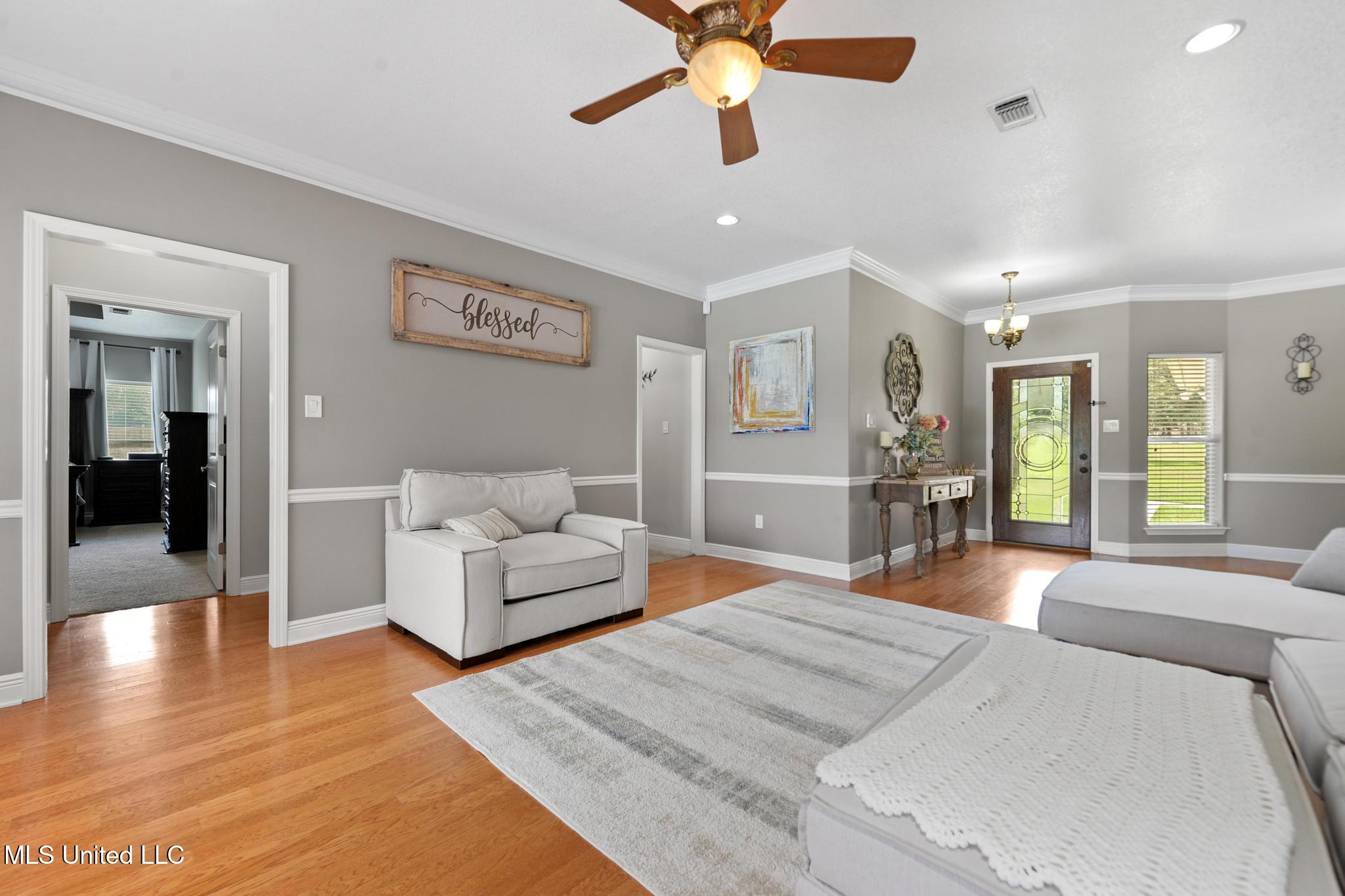 22140 Red Fox Run Property Photo 7