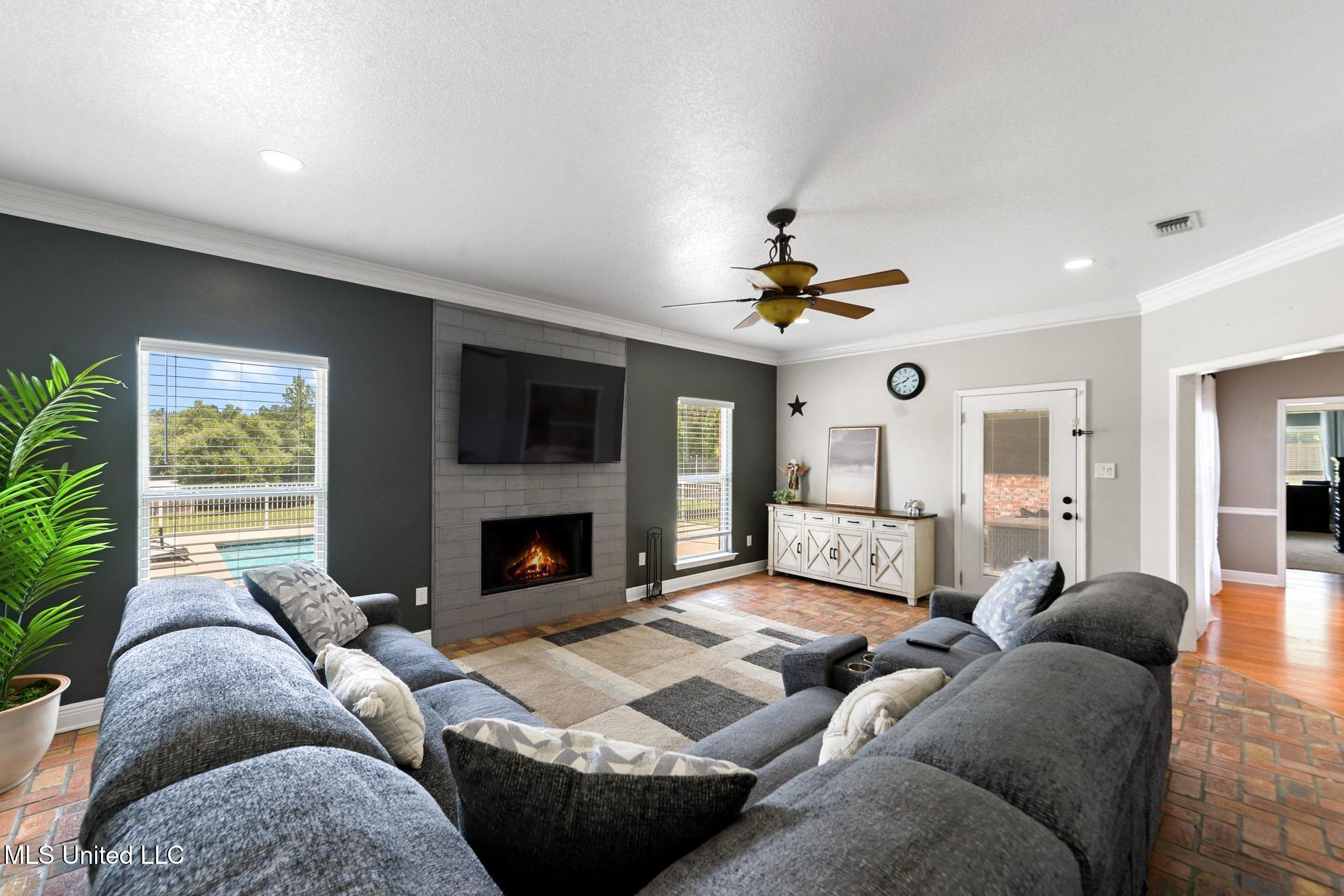 22140 Red Fox Run Property Photo 10