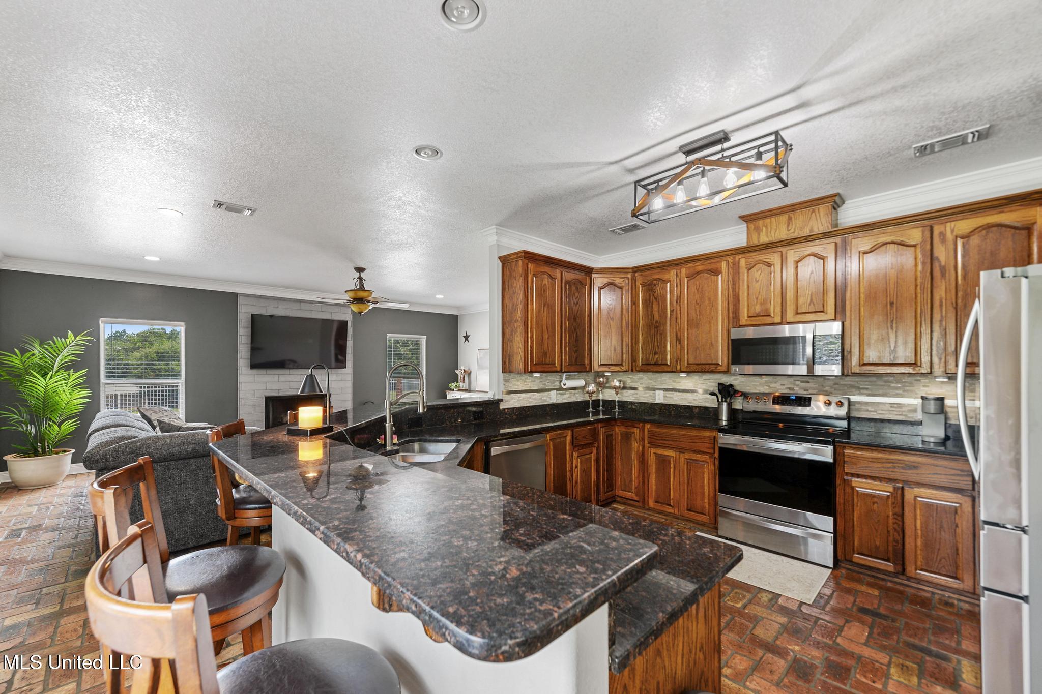 22140 Red Fox Run Property Photo 11