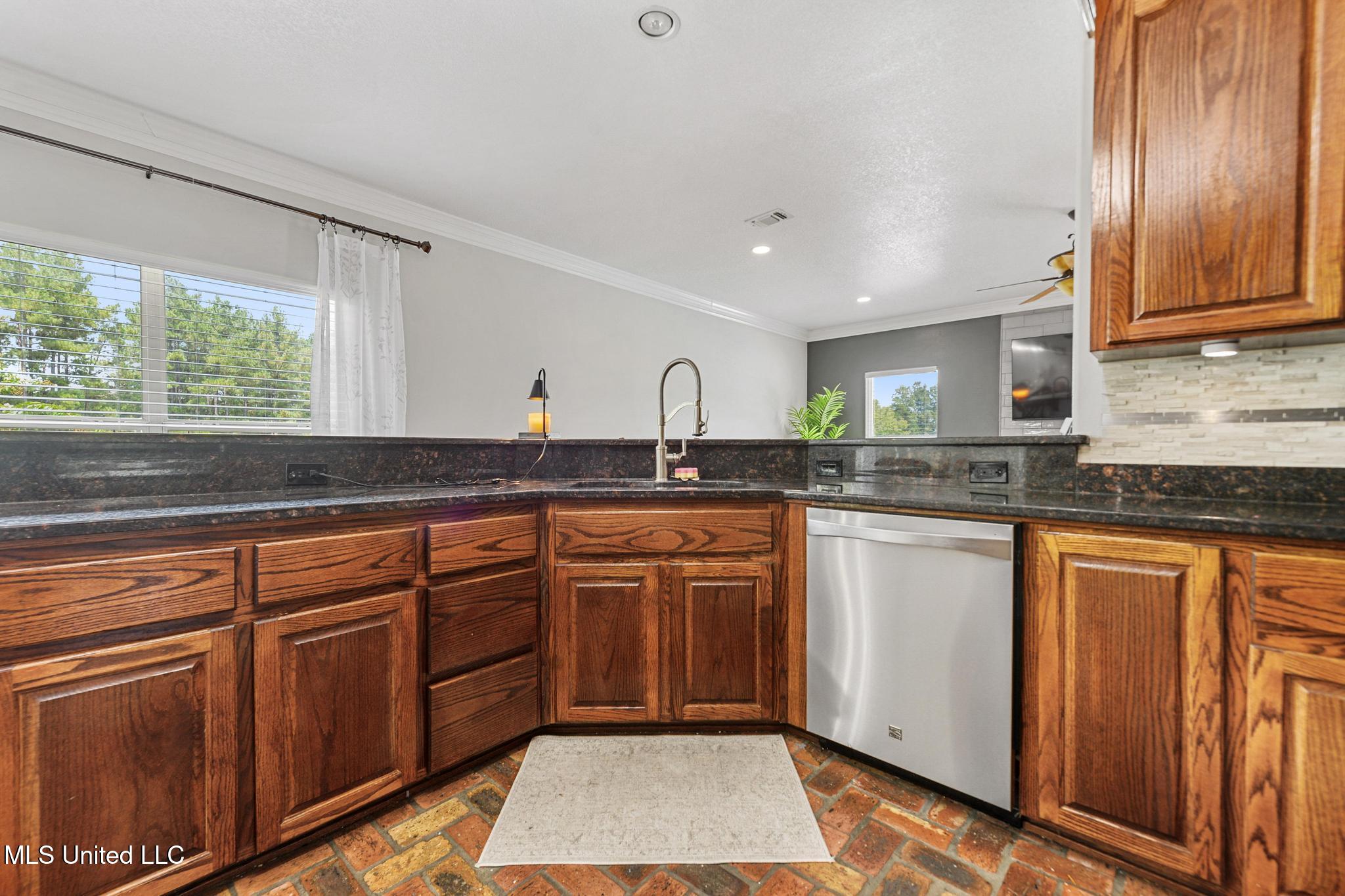 22140 Red Fox Run Property Photo 13