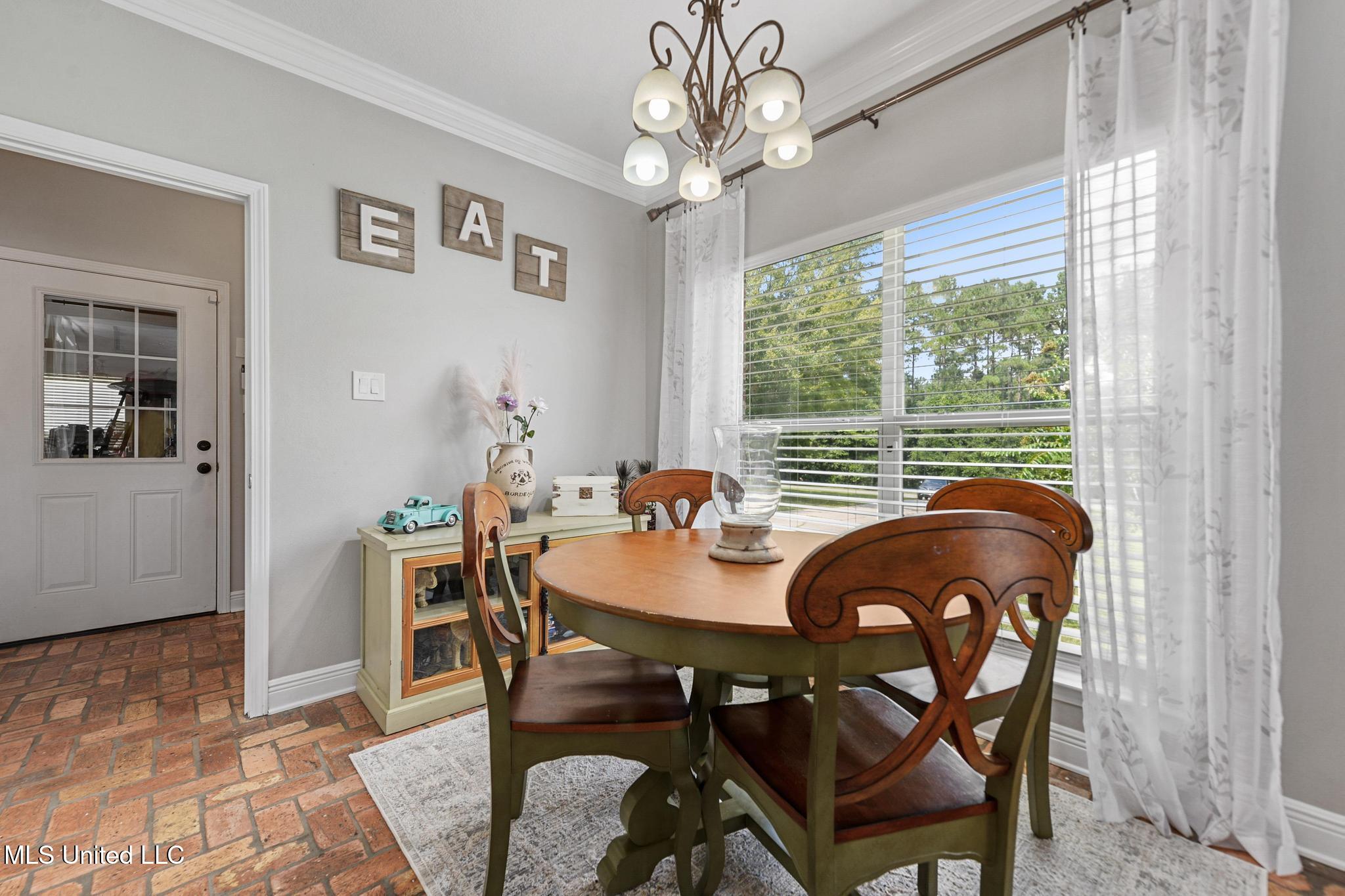 22140 Red Fox Run Property Photo 15