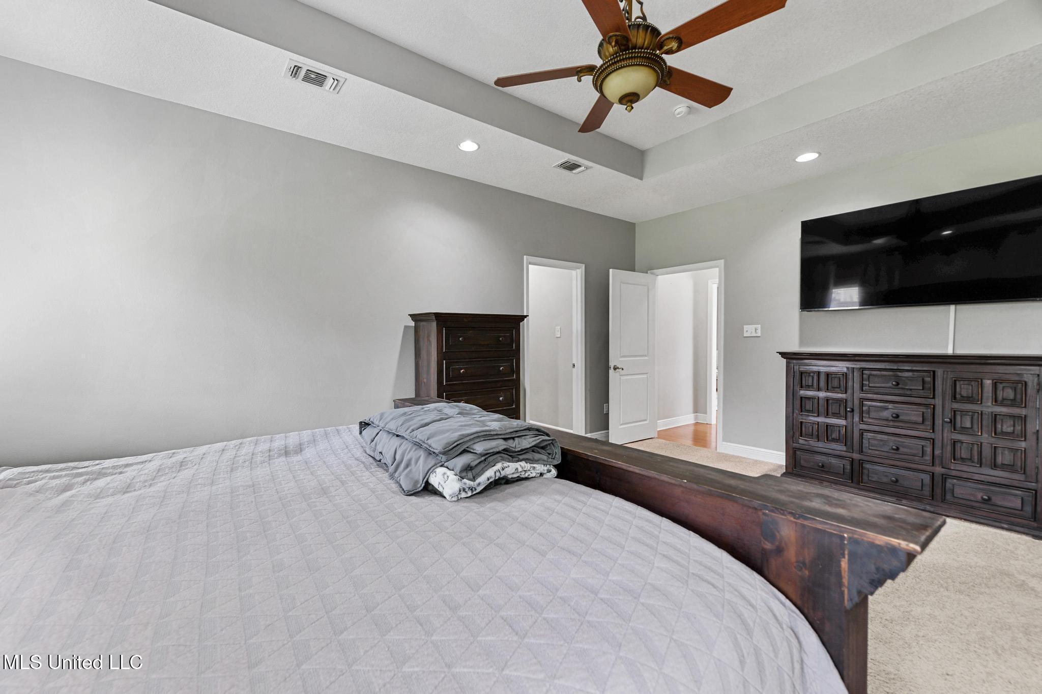 22140 Red Fox Run Property Photo 18