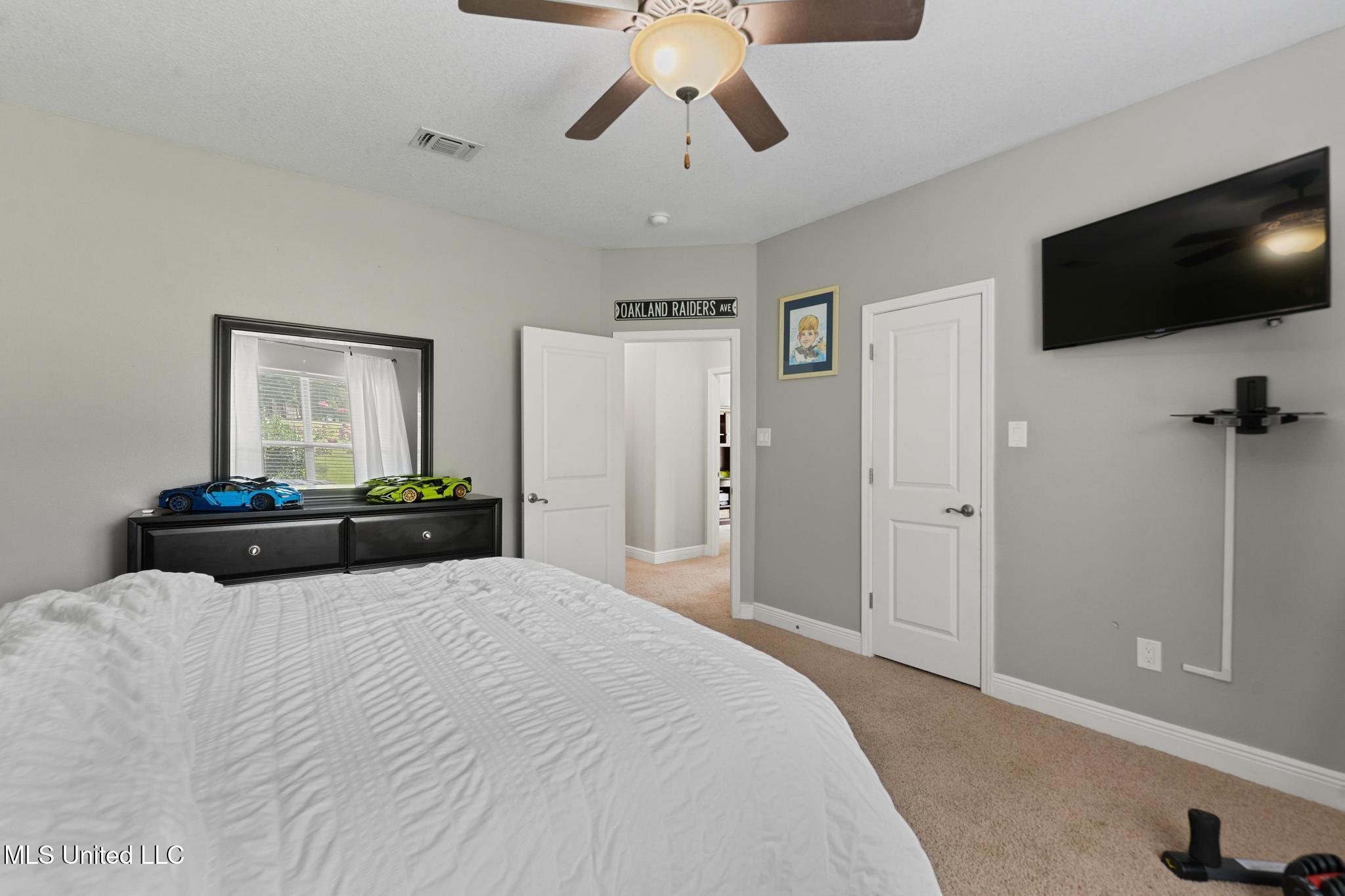 22140 Red Fox Run Property Photo 22