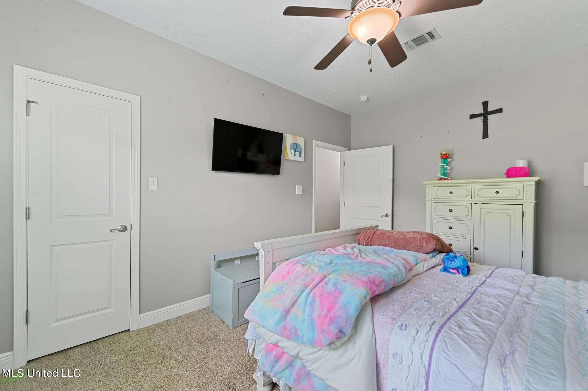 22140 Red Fox Run Property Photo 24