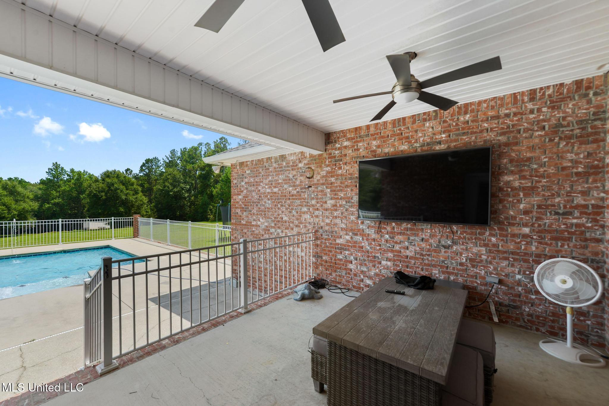 22140 Red Fox Run Property Photo 29