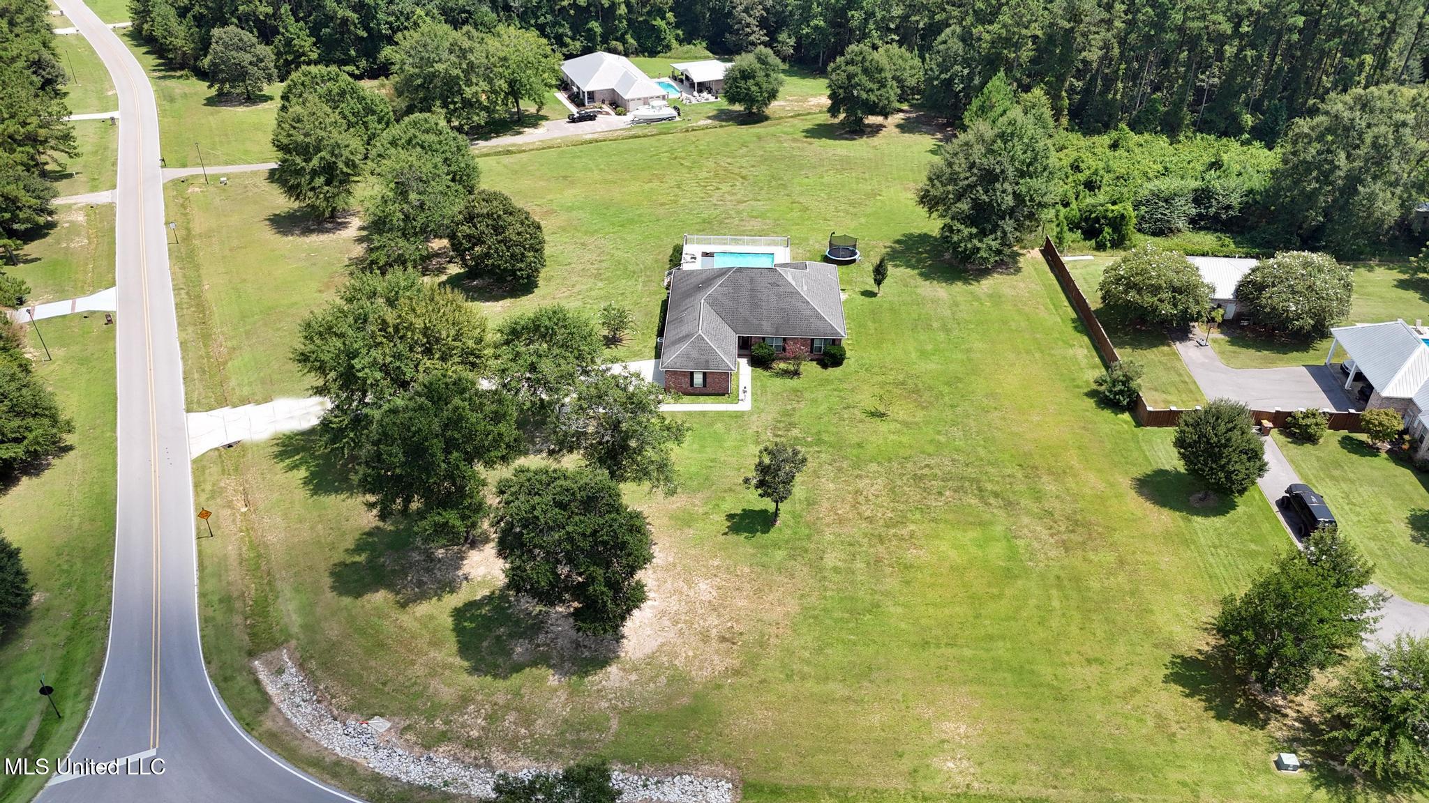 22140 Red Fox Run Property Photo 34