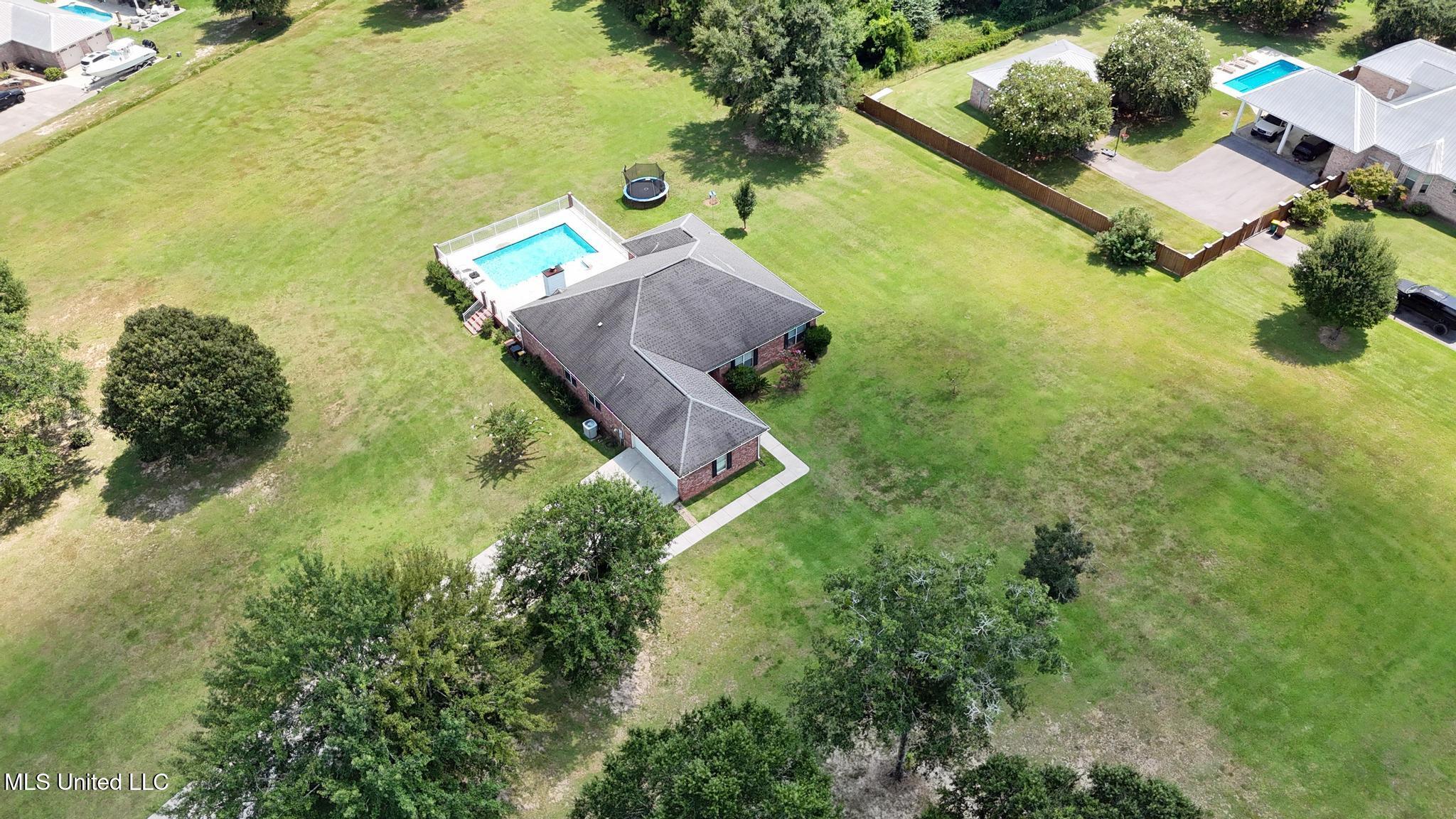 22140 Red Fox Run Property Photo 35