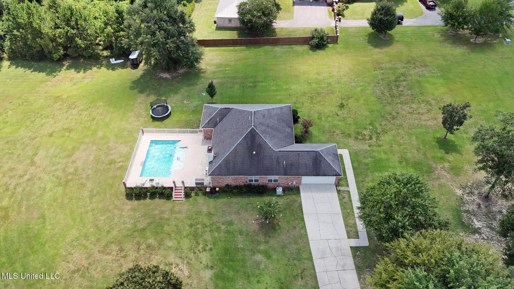 22140 Red Fox Run Property Photo 36