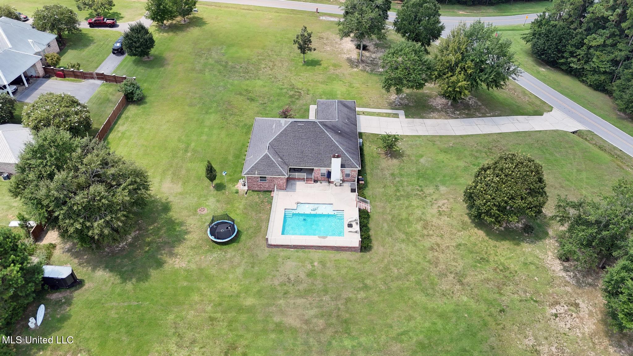 22140 Red Fox Run Property Photo 38