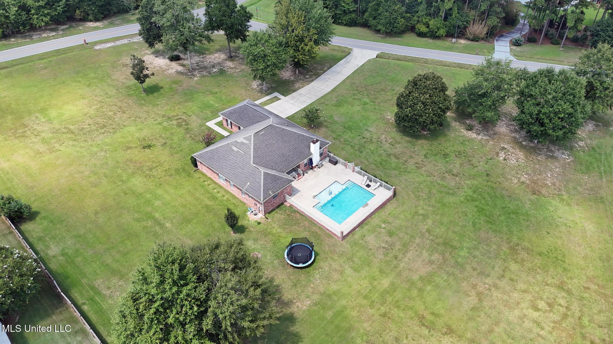 22140 Red Fox Run Property Photo 39