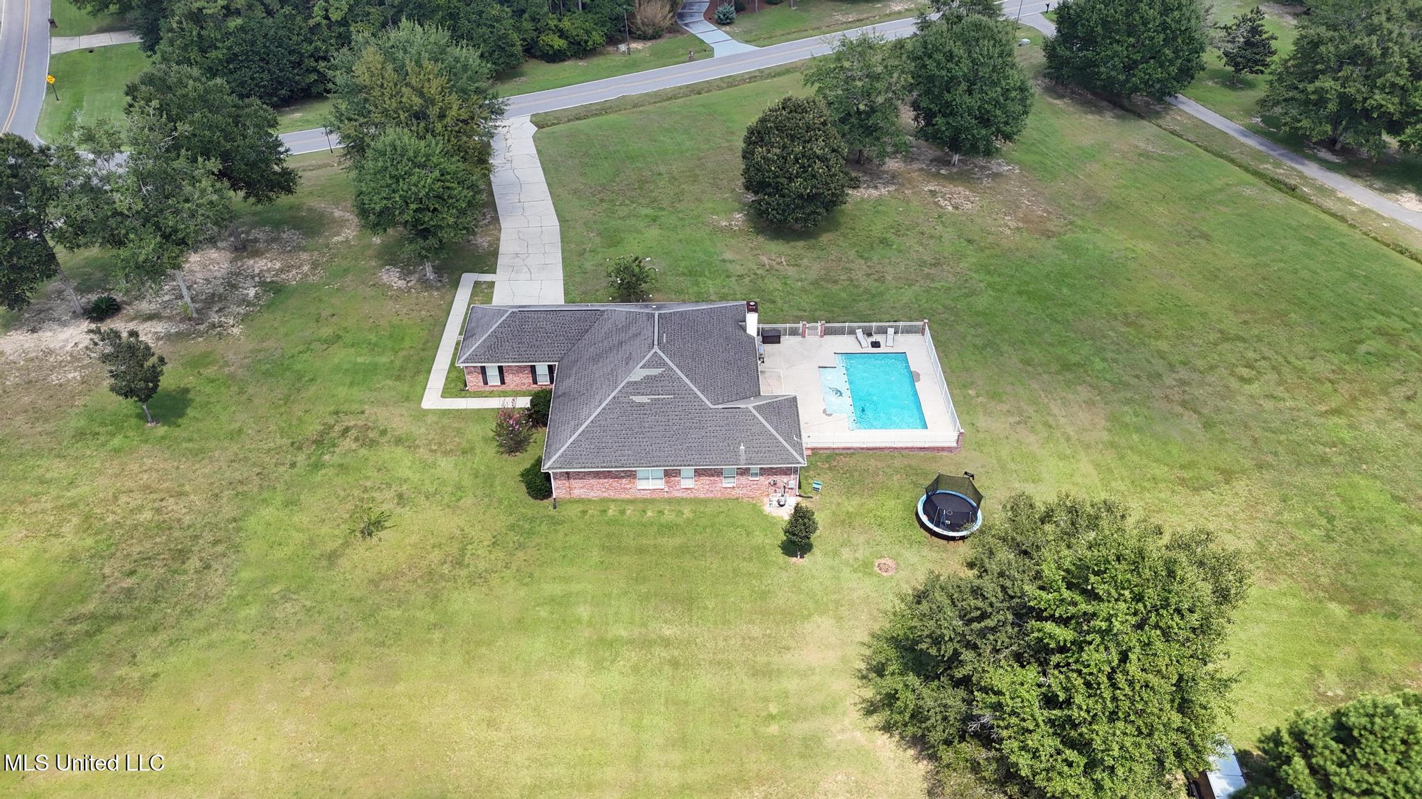 22140 Red Fox Run Property Photo 40