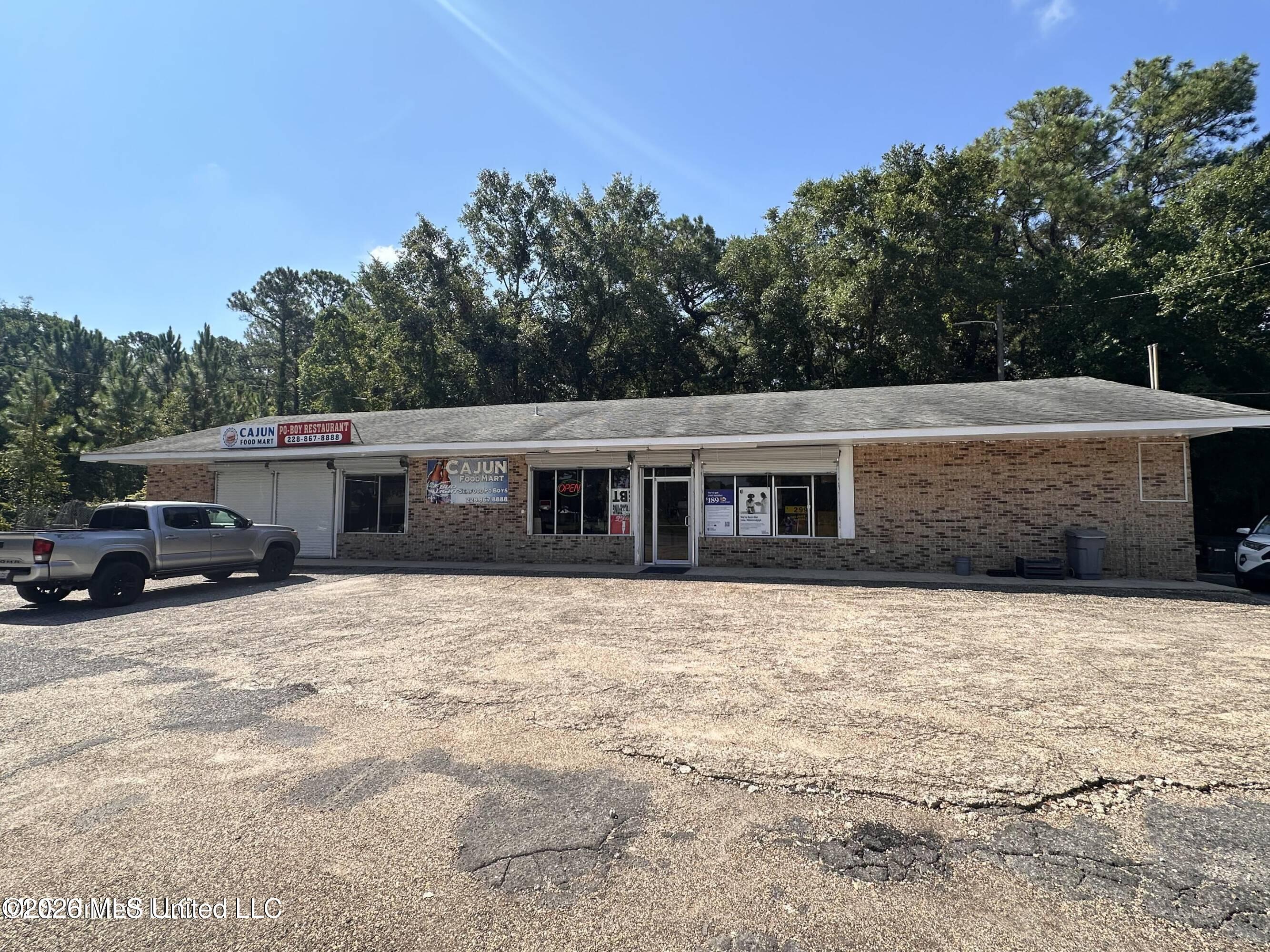 1225 34th Street Property Photo 2