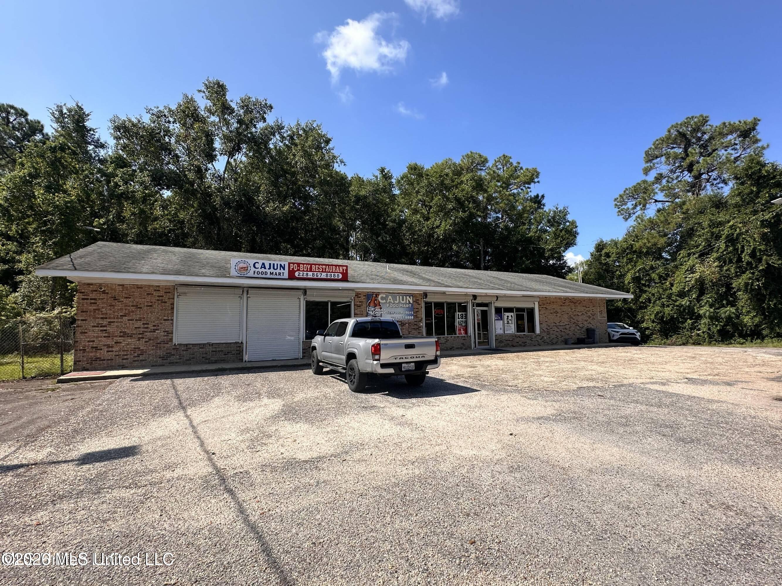 1225 34th Street Property Photo 3