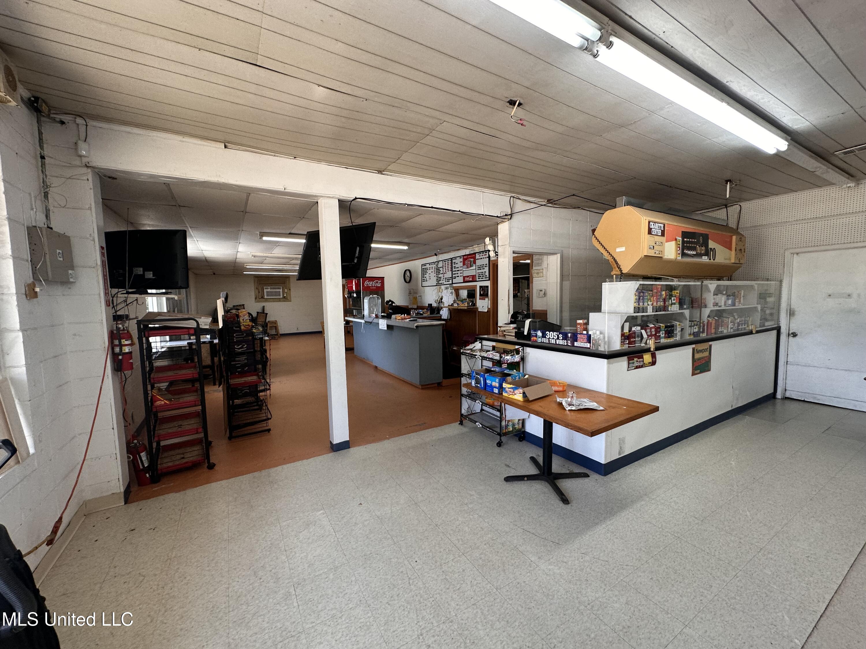 1225 34th Street Property Photo 9