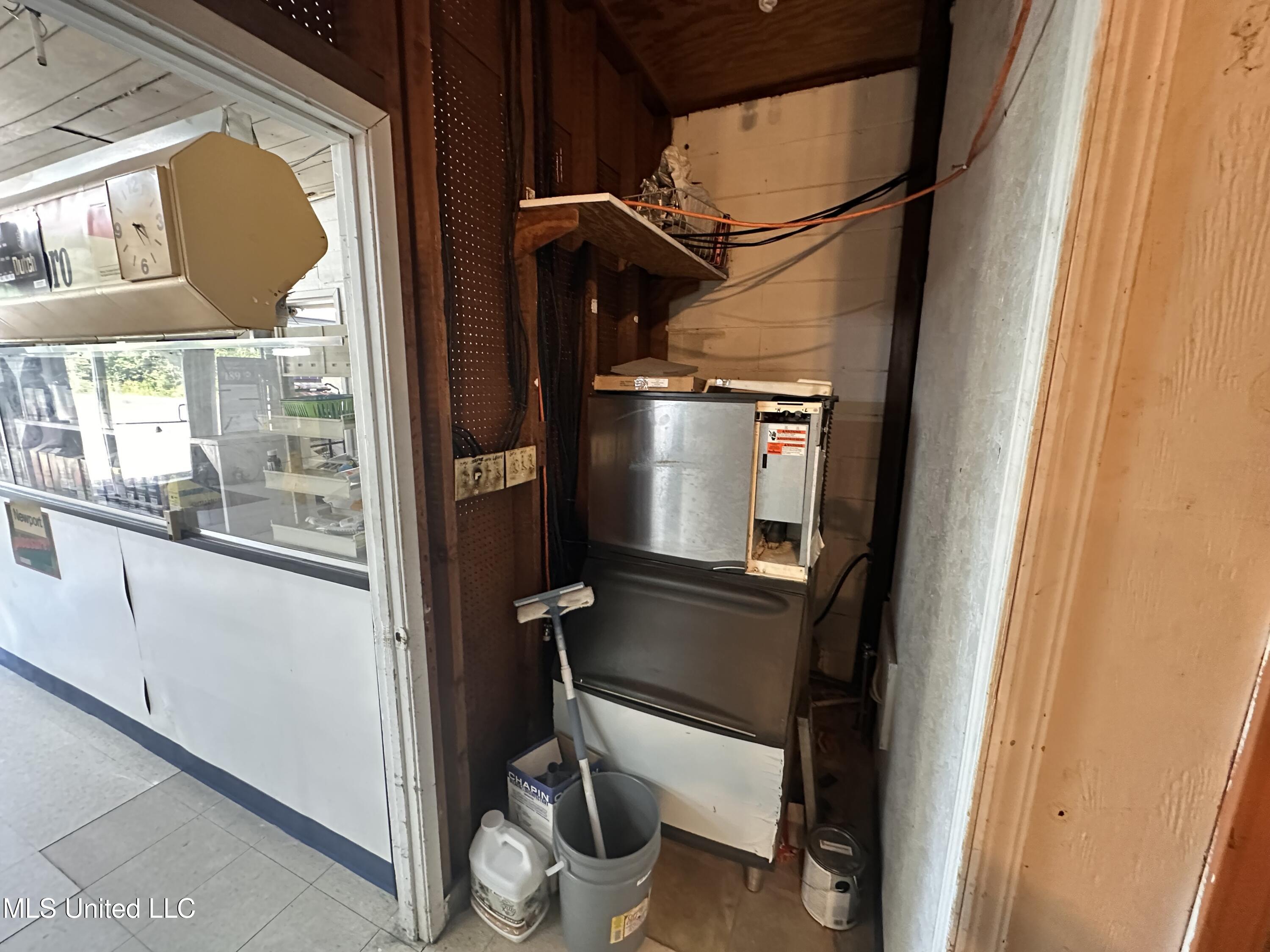 1225 34th Street Property Photo 23