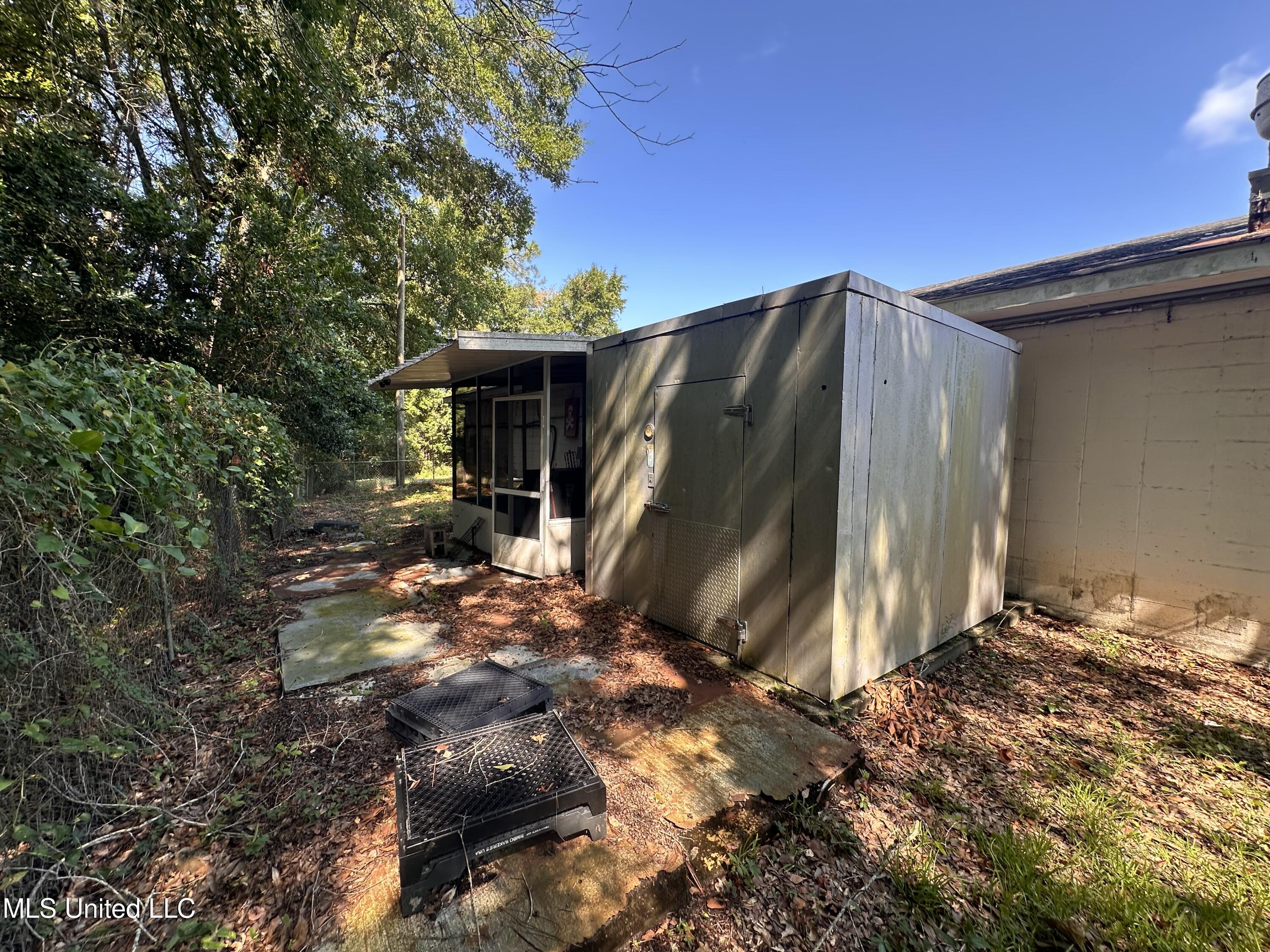 1225 34th Street Property Photo 28