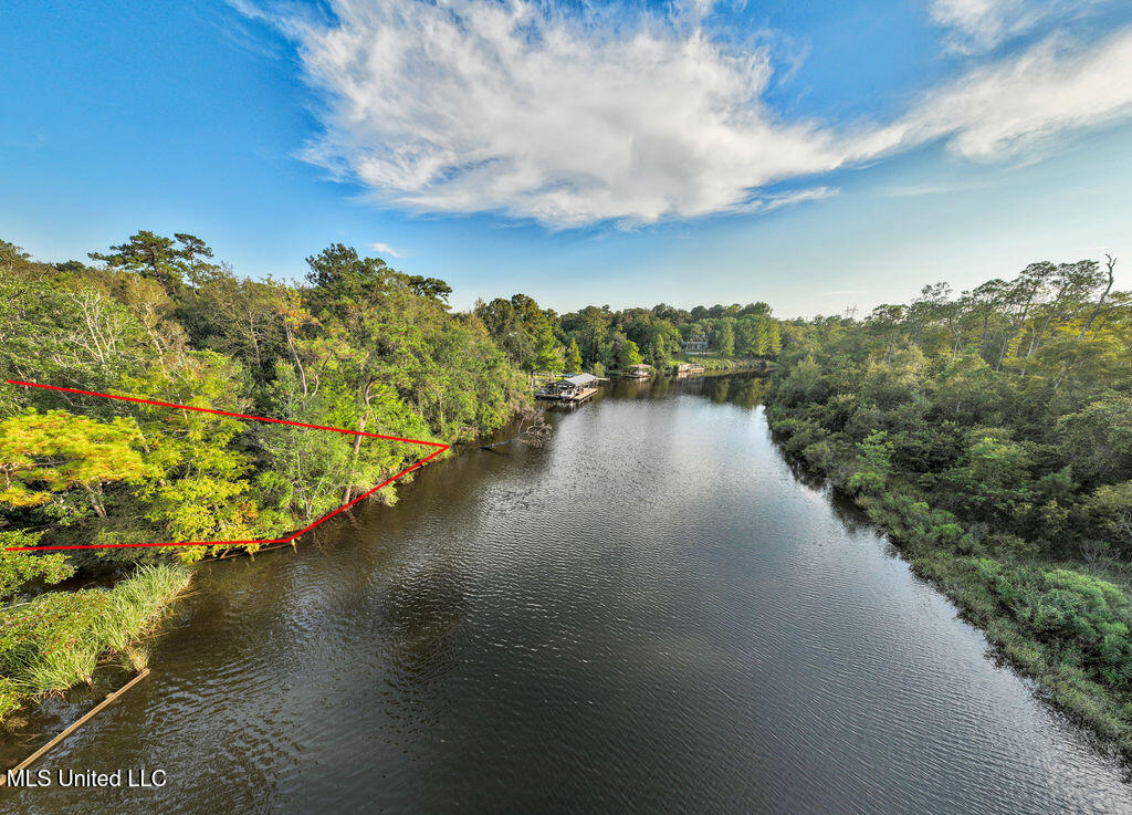 Bayou Drive Property Photo 3