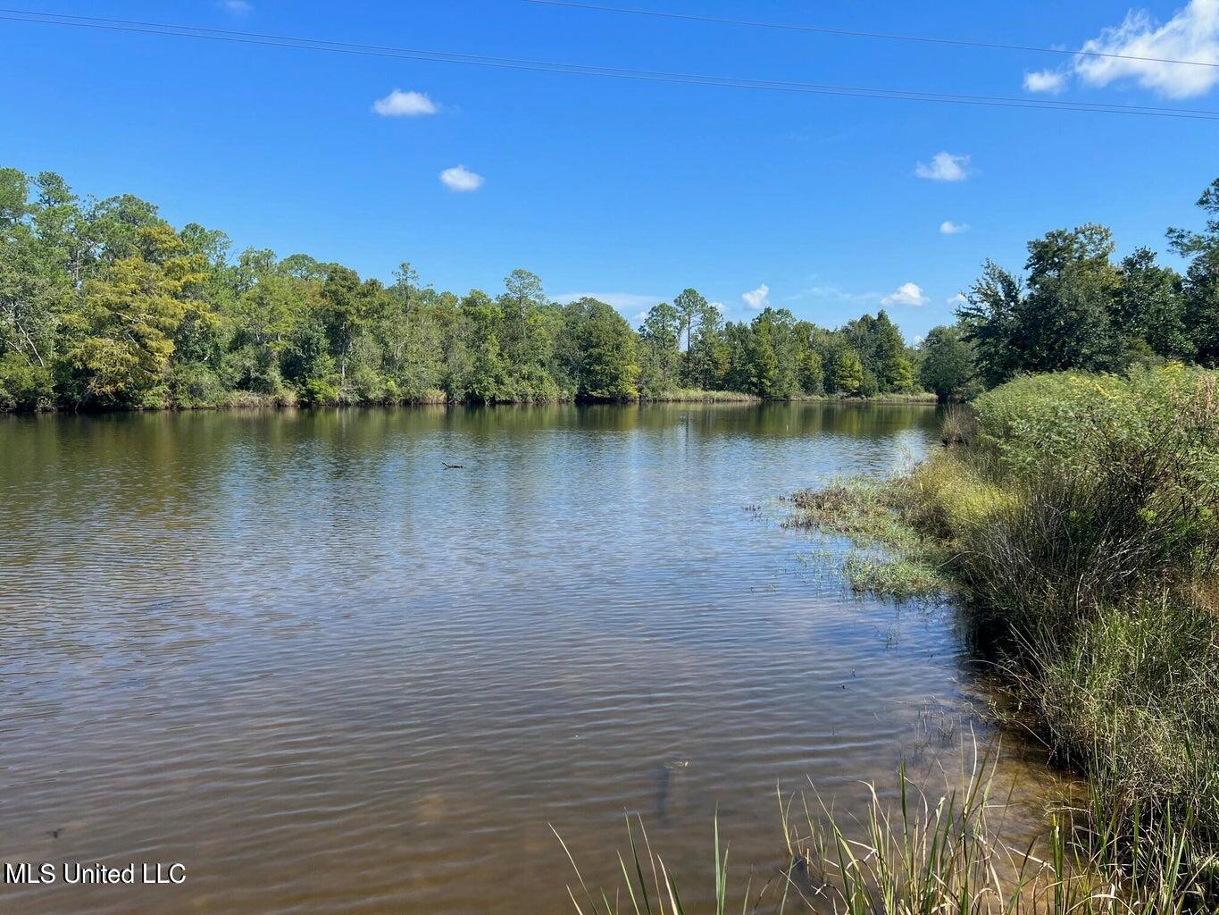 Bayou Drive Property Photo 4