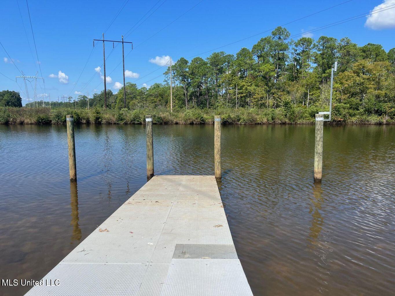 Bayou Drive Property Photo 8