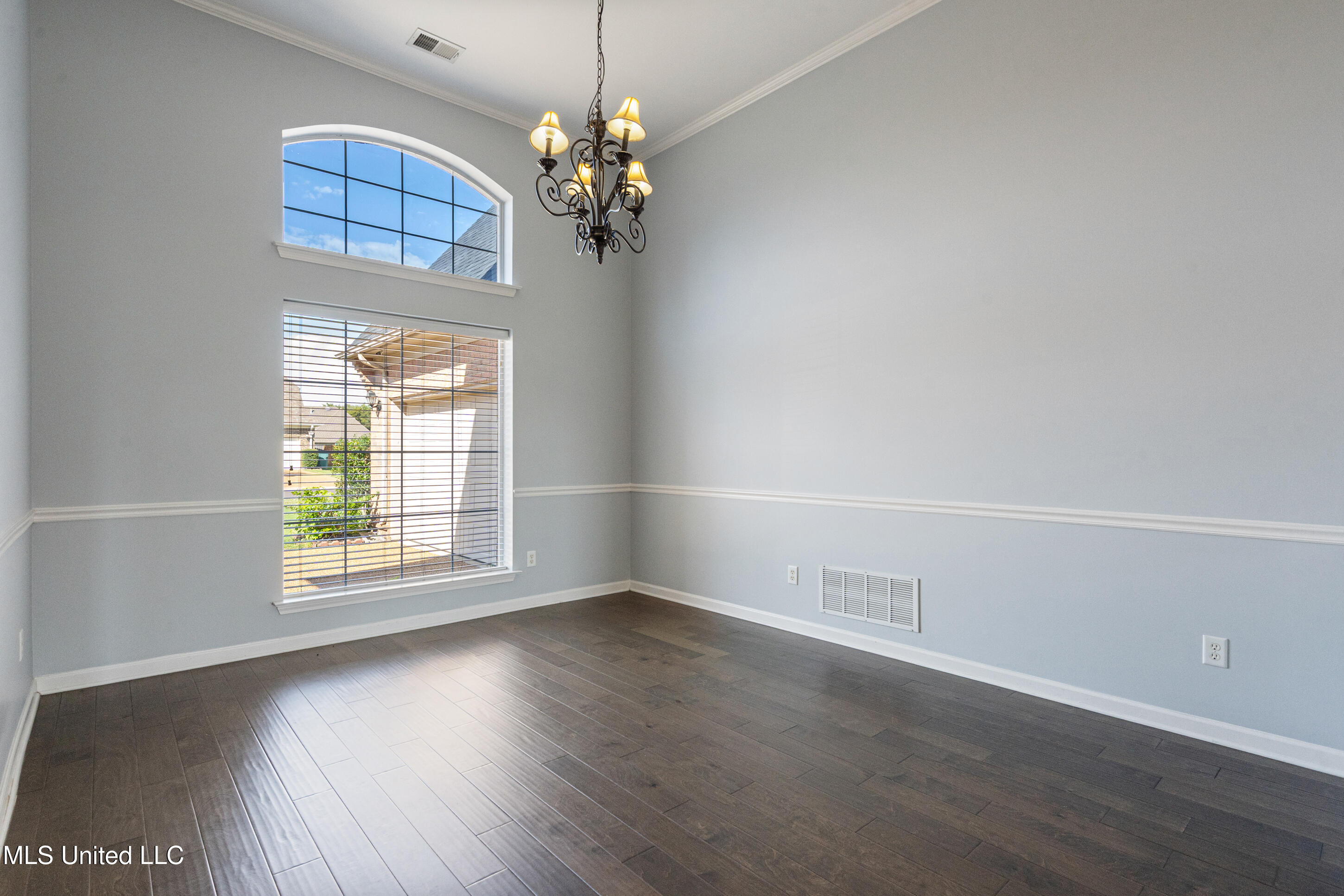 3091 Bramble Crest Drive Property Photo 4