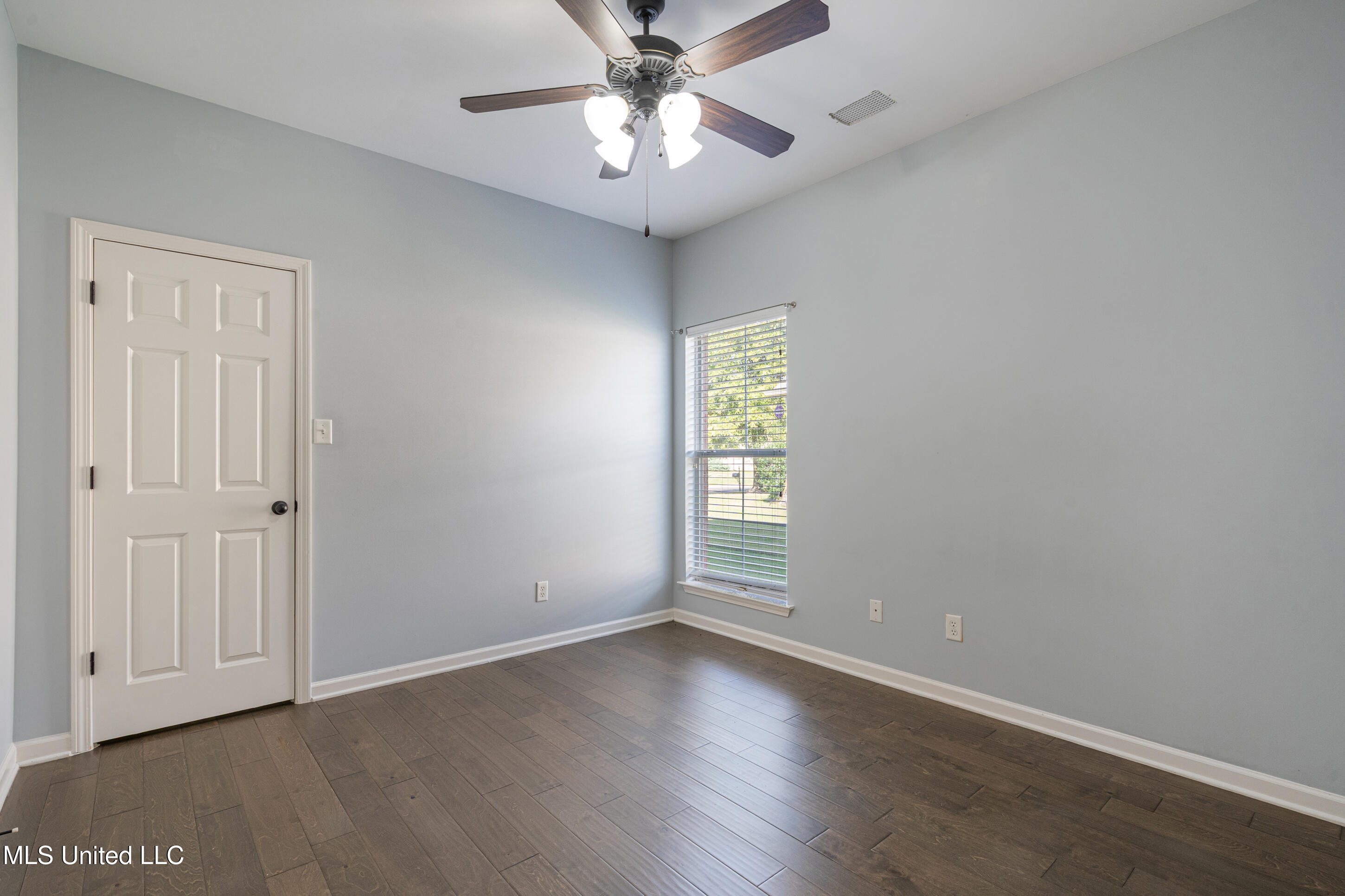 3091 Bramble Crest Drive Property Photo 13