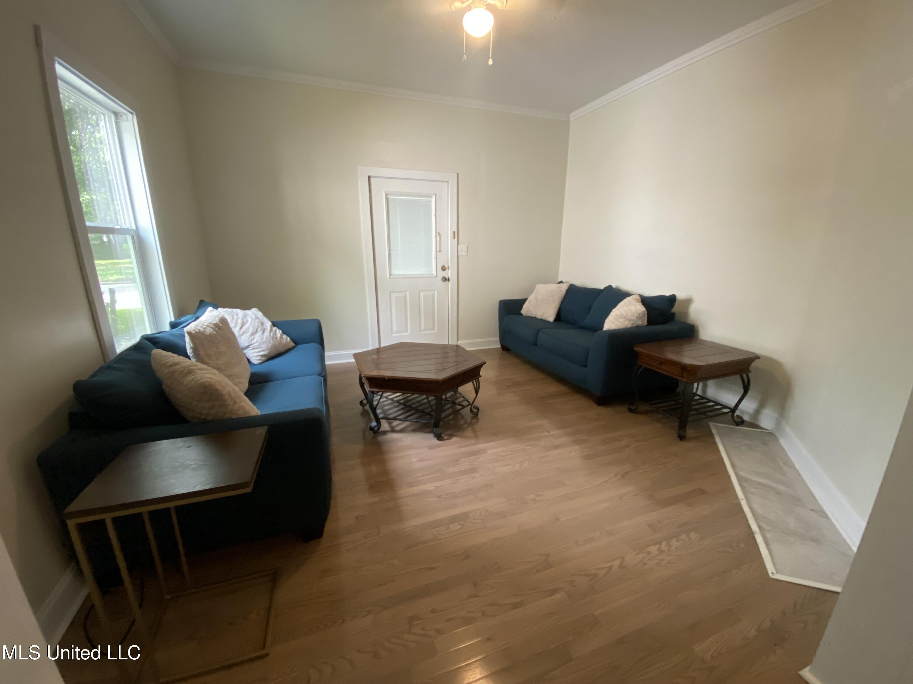 1505 Roosevelt Street Property Photo 4